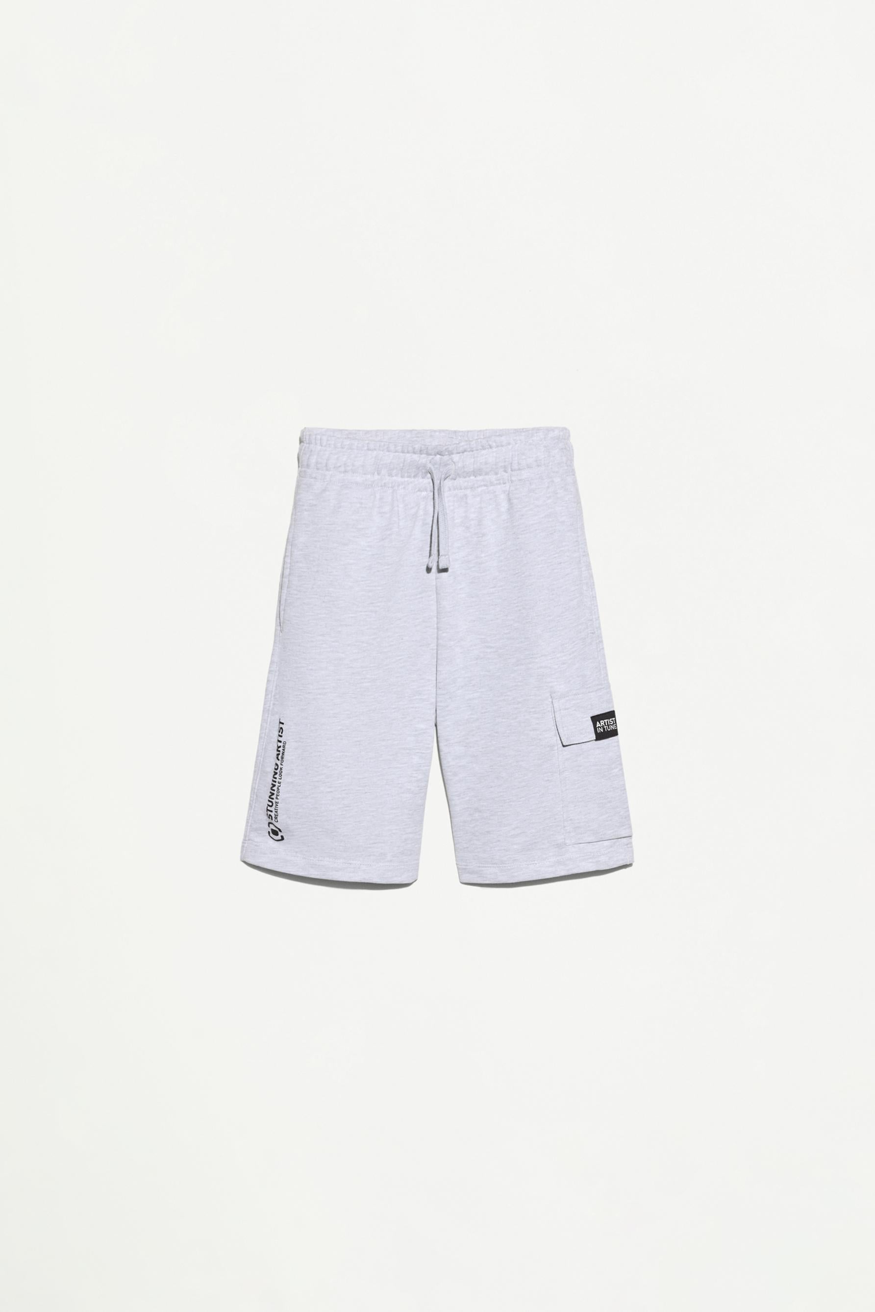 Plush cargo Bermuda shorts