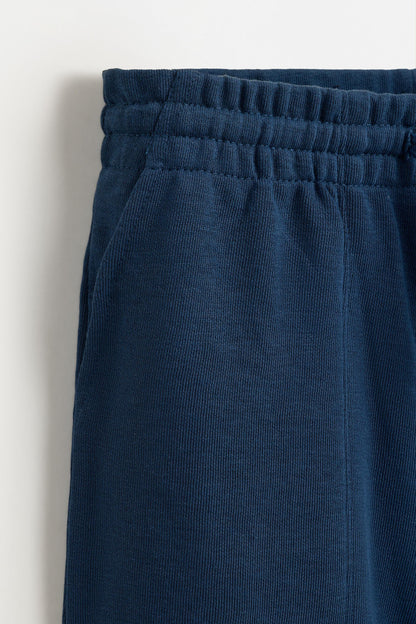 Basic plush Bermuda shorts