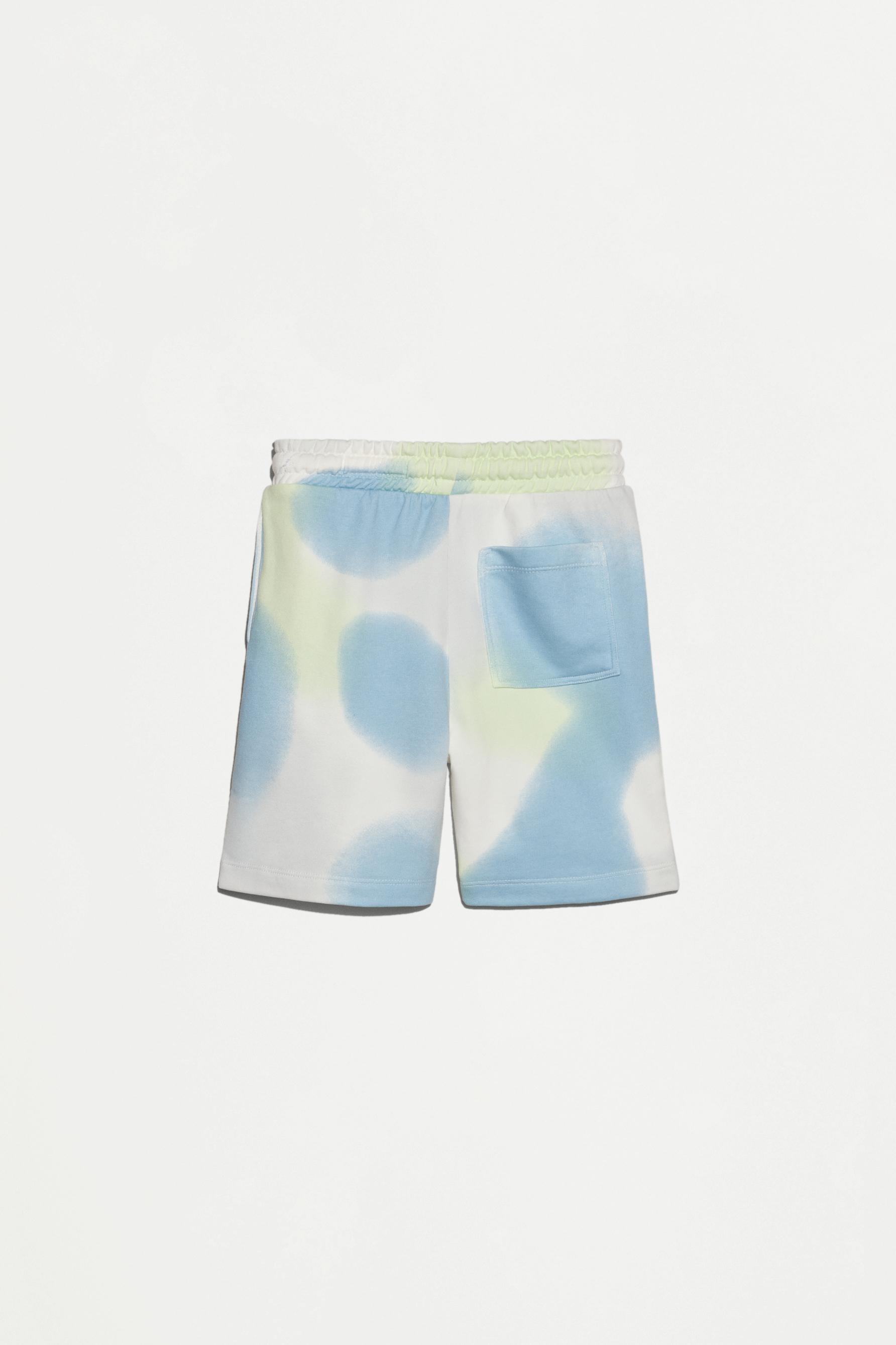 Graffiti print Bermuda shorts