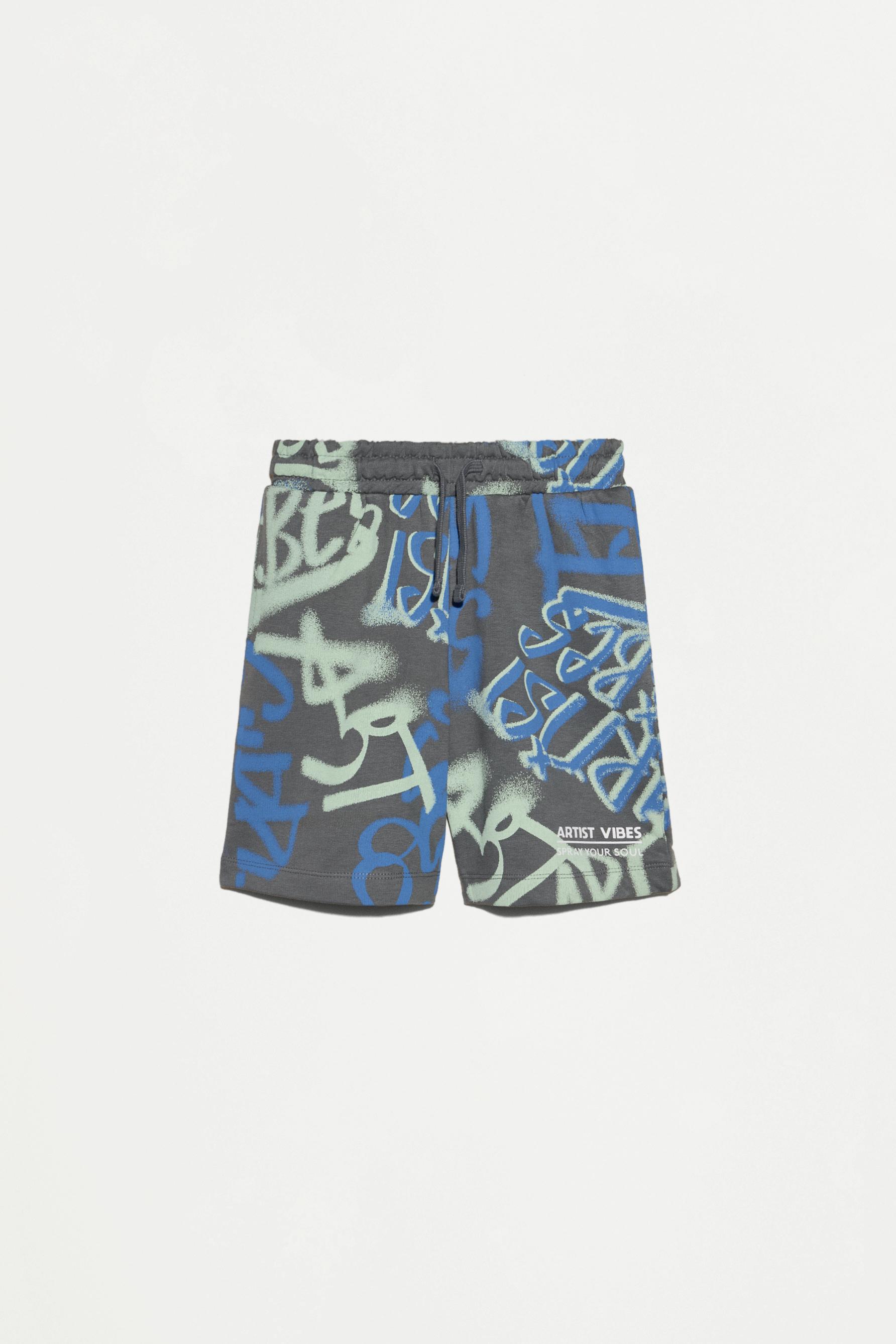 Graffiti print Bermuda shorts