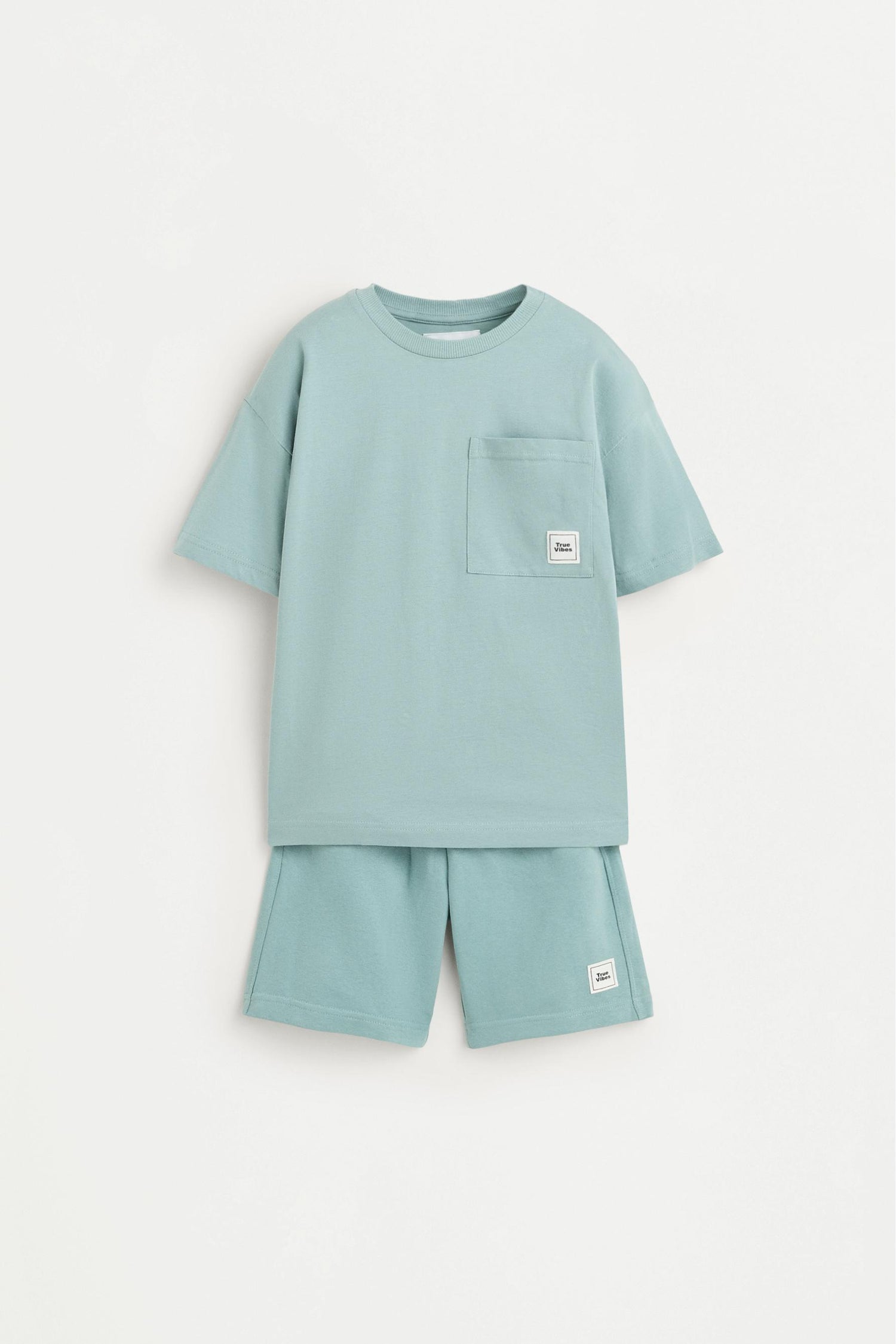 T-shirt and Bermuda shorts set