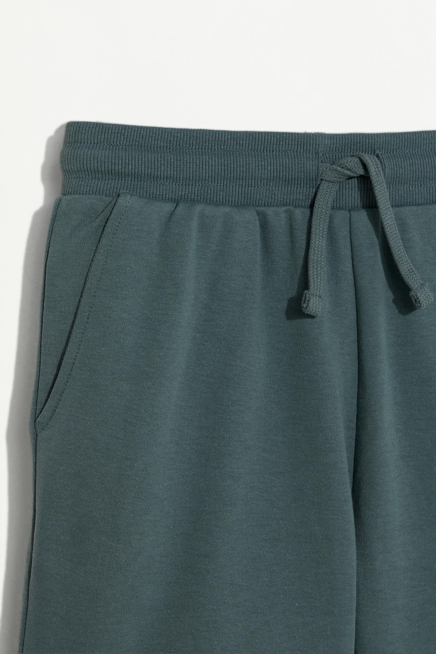 Interlock Bermuda shorts with rubberised text