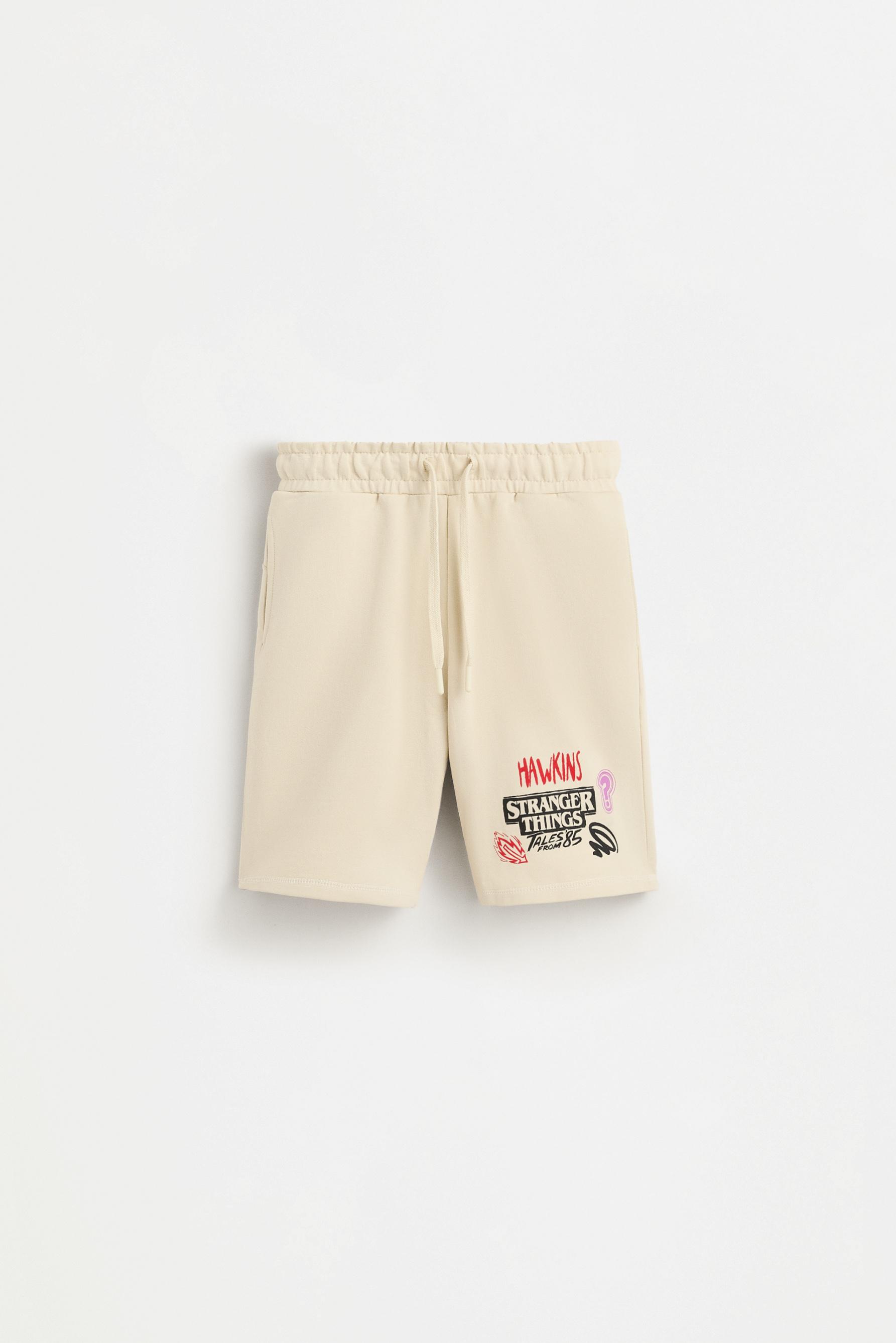 Stranger Things™/© Netflix jogger Bermuda shorts