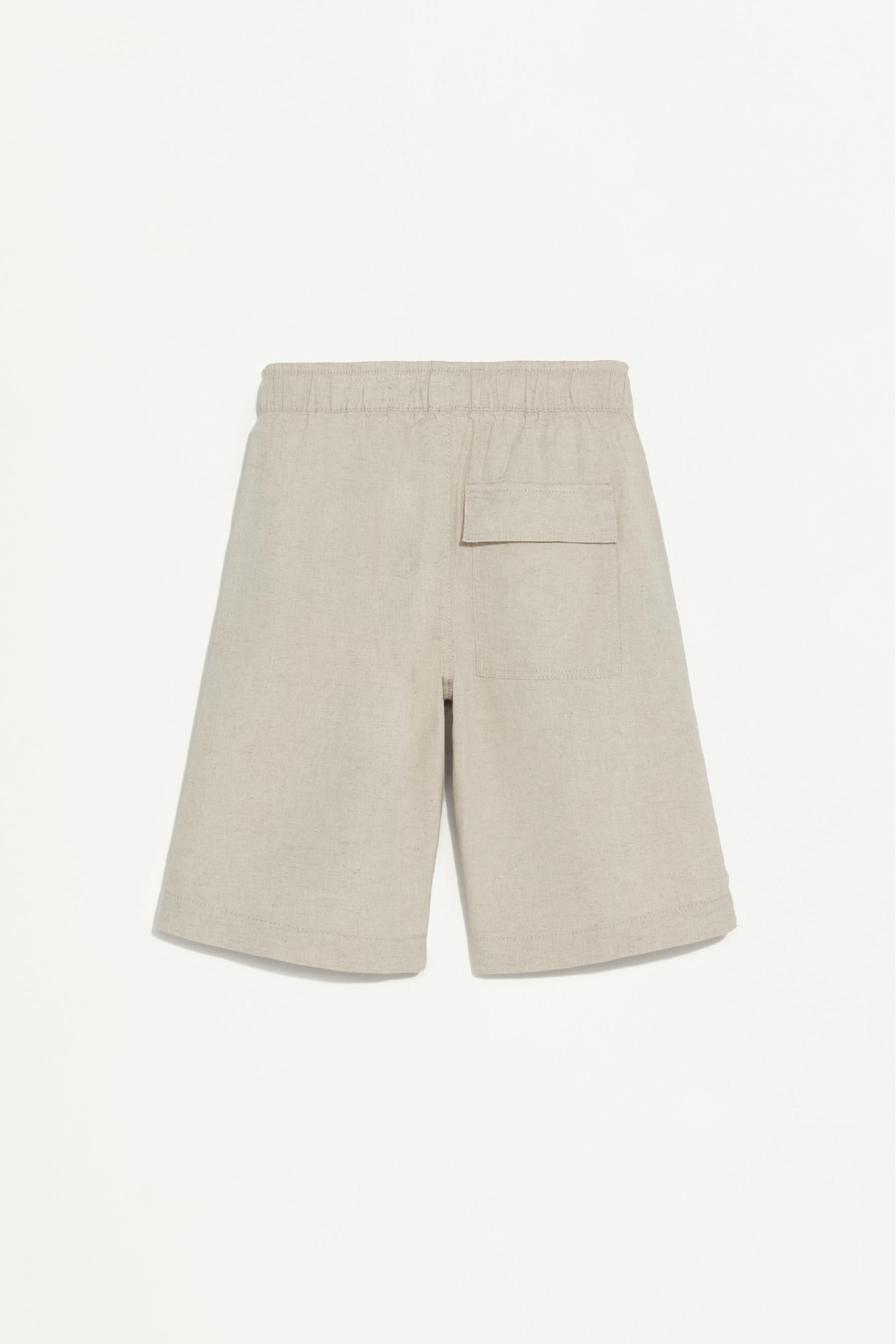 Rustic Bermuda shorts