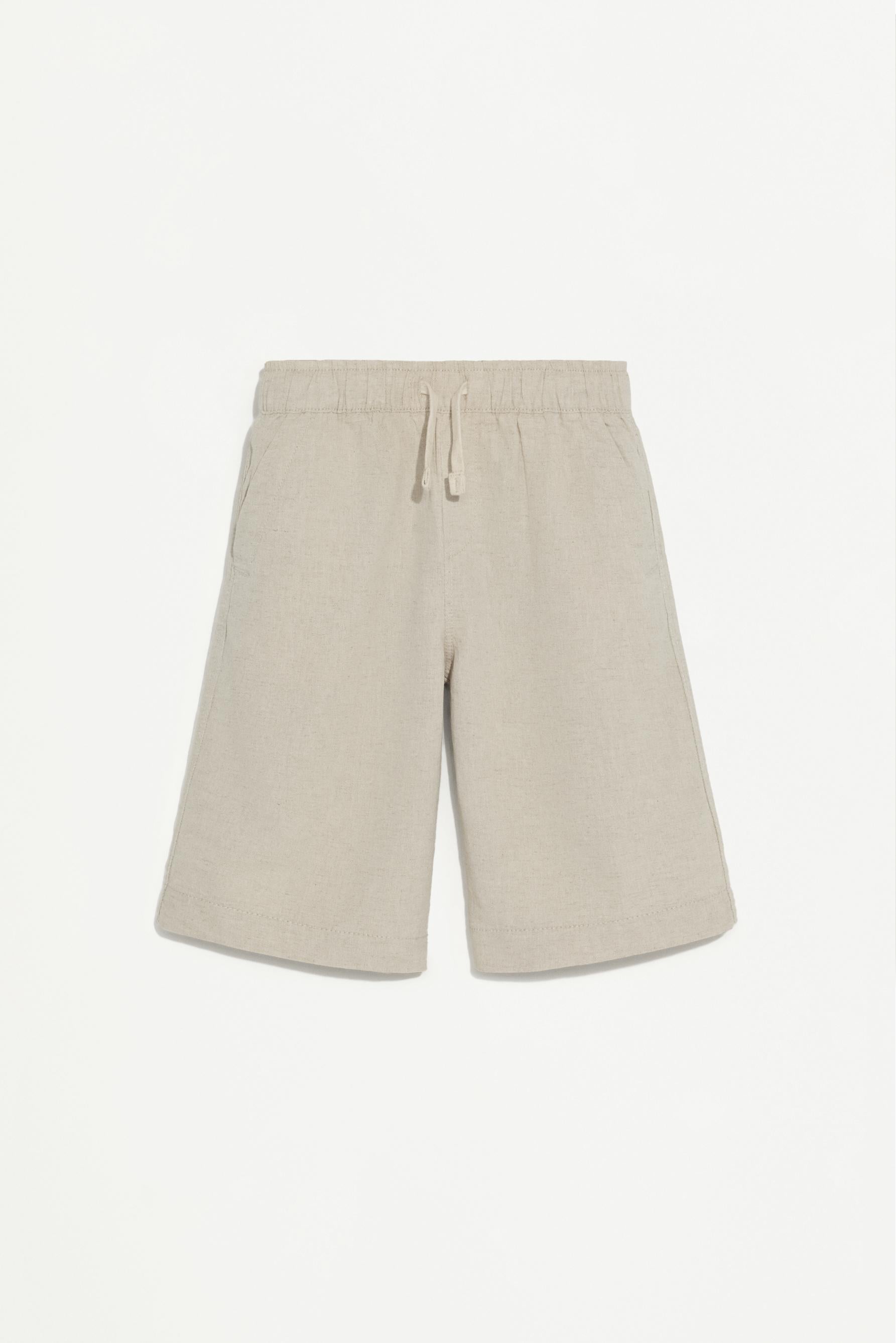 Rustic Bermuda shorts