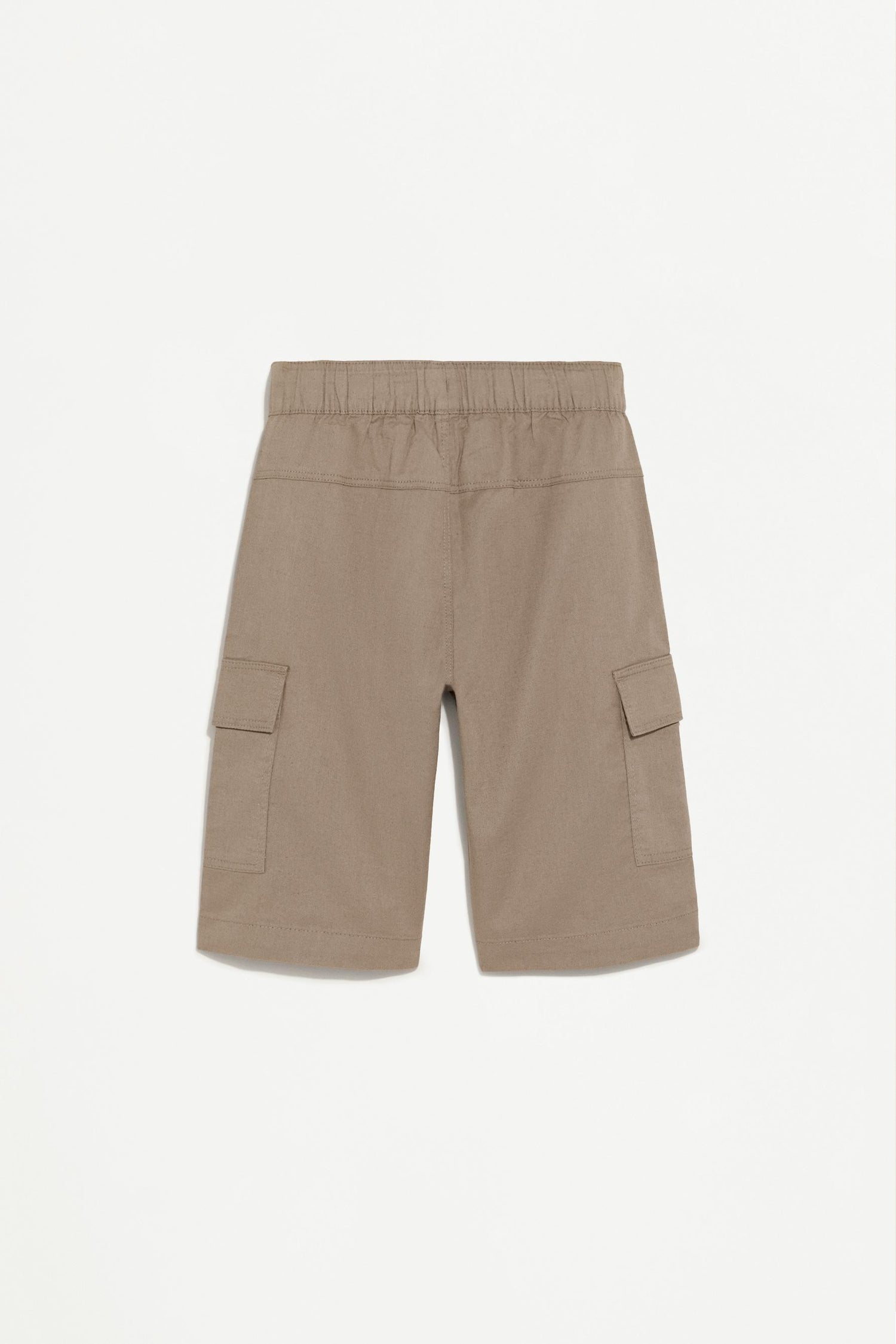 Rustic cargo Bermuda shorts