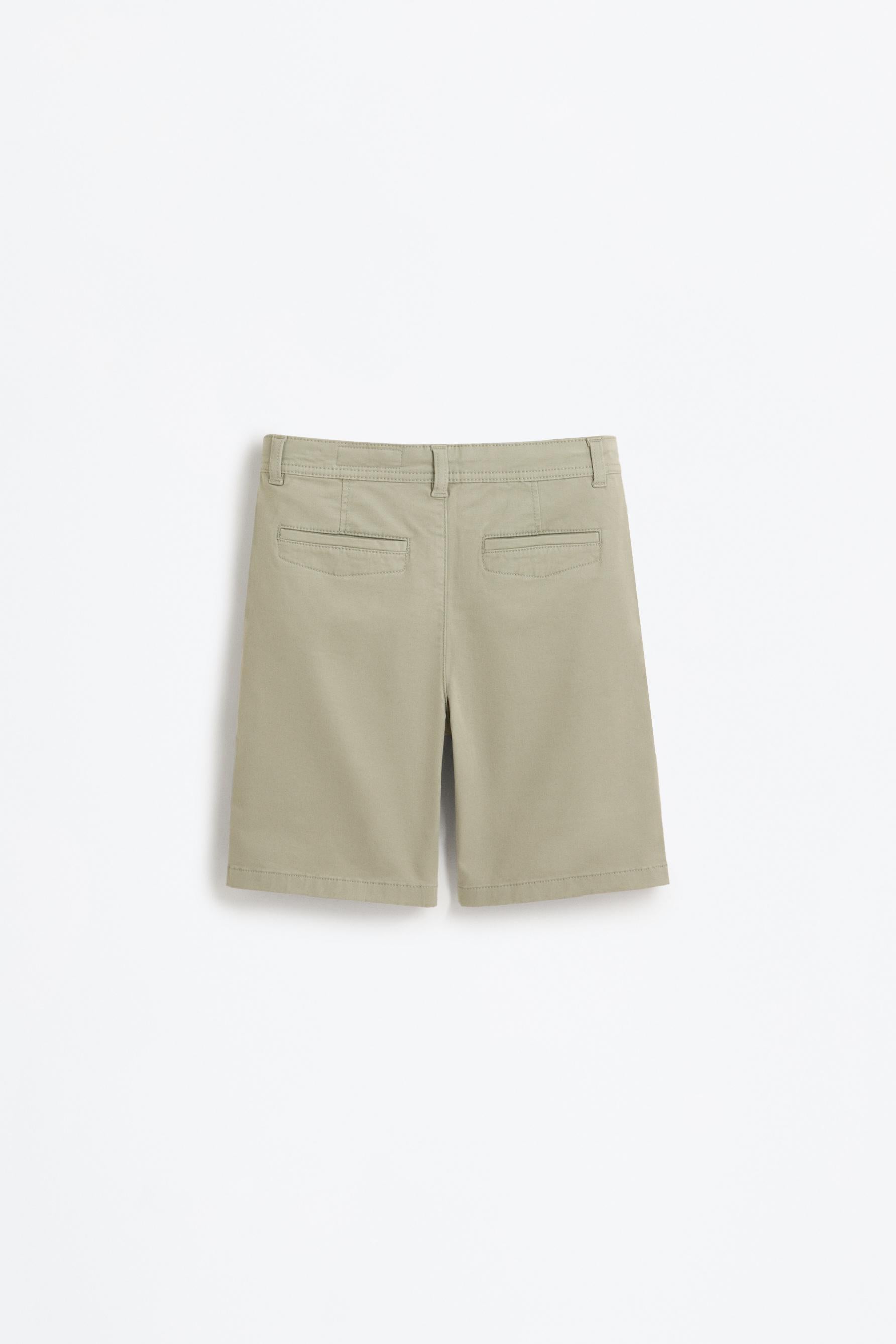 Chinese Bermuda shorts