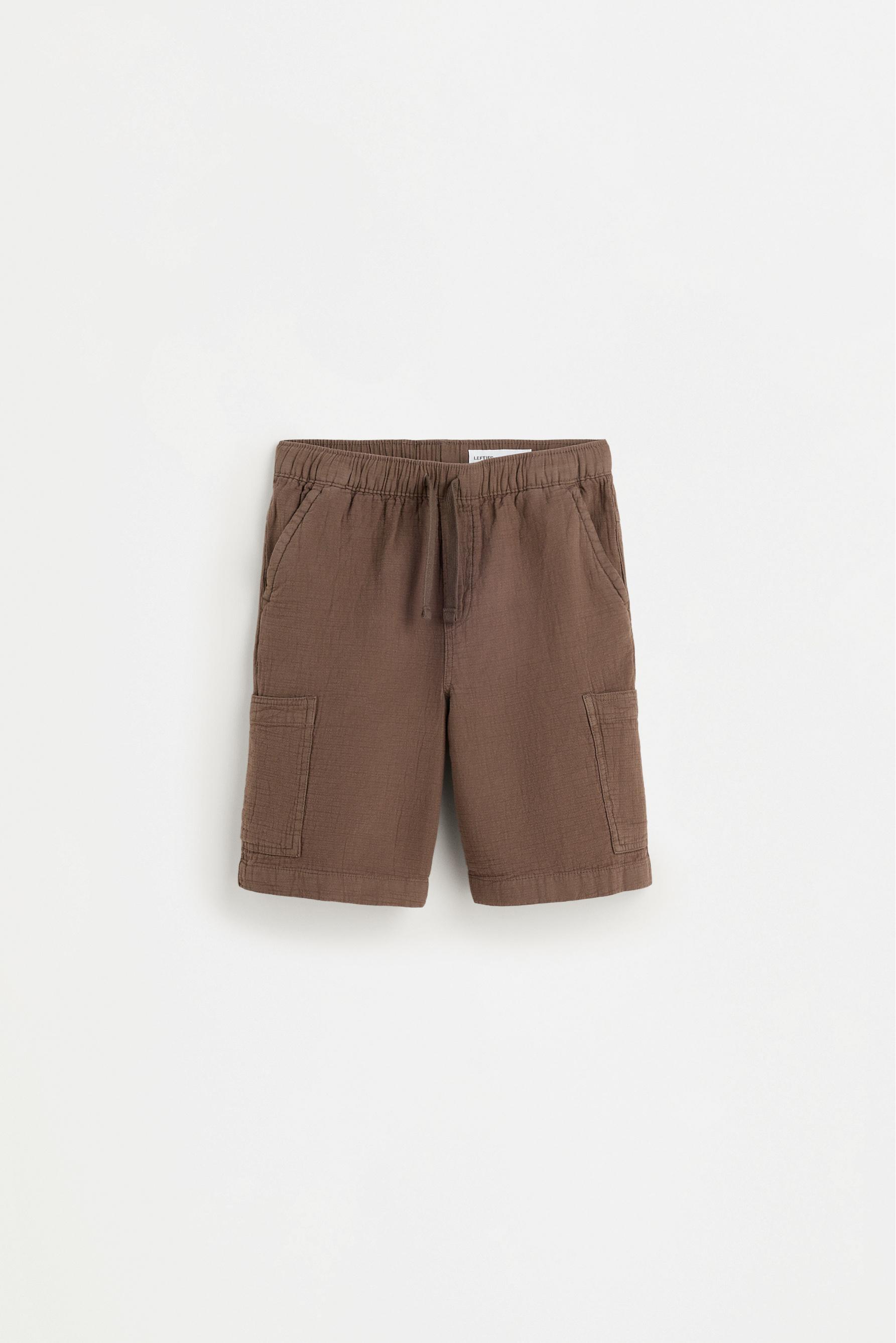 Crinkled cargo Bermuda shorts