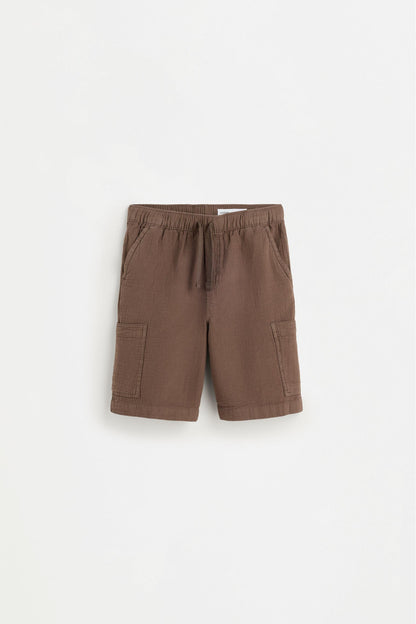 Crinkled cargo Bermuda shorts