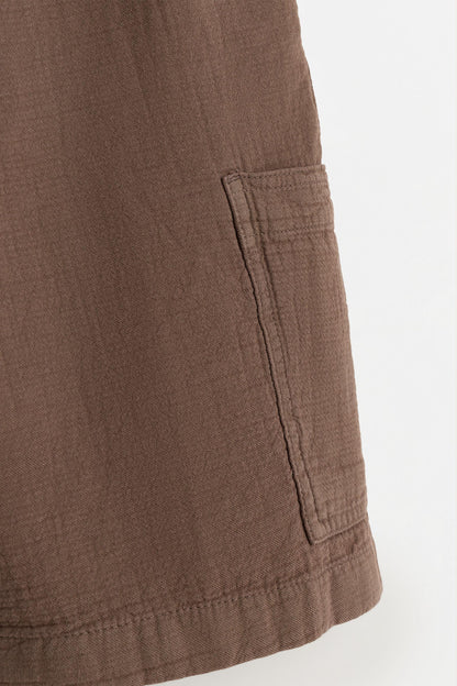 Crinkled cargo Bermuda shorts