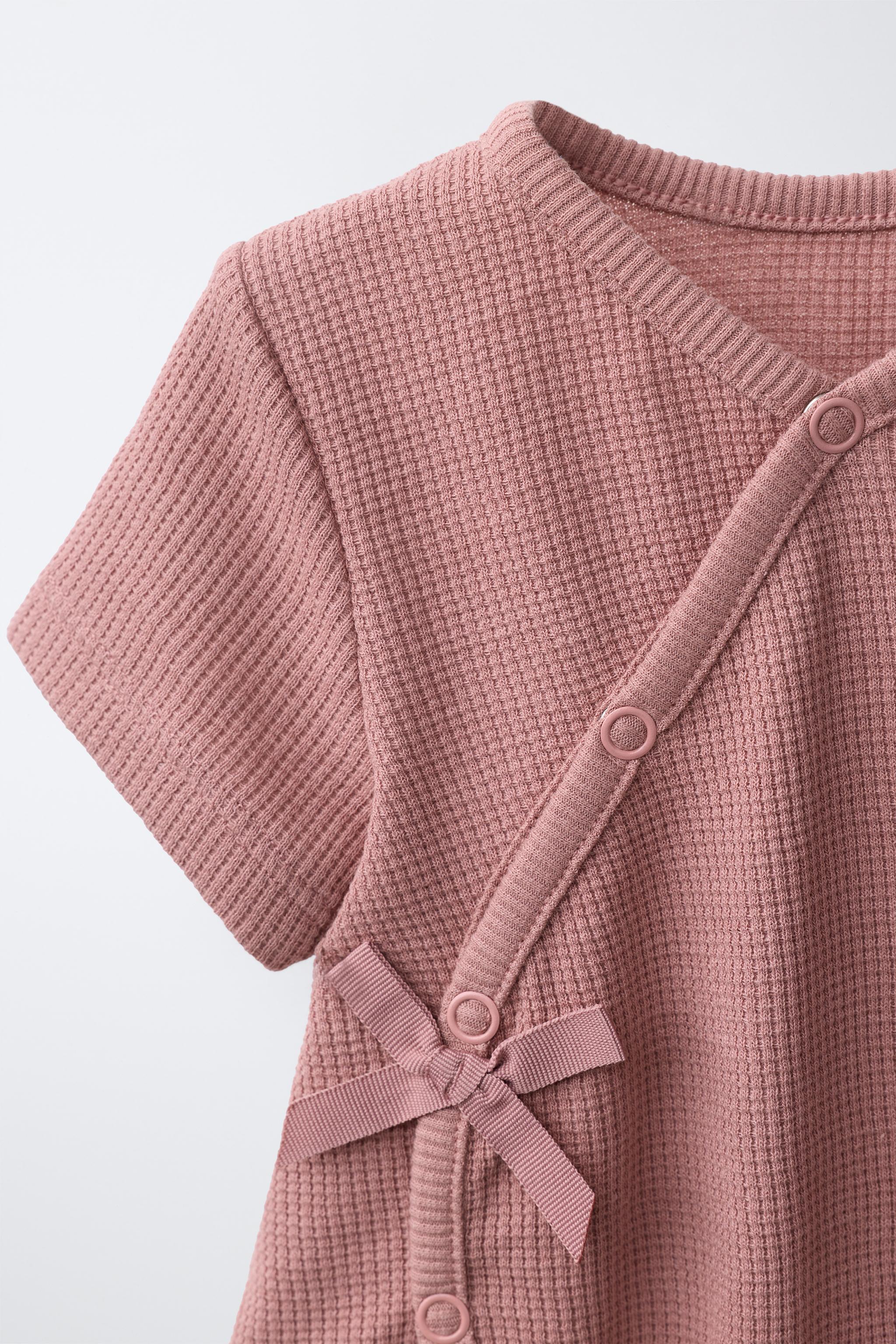SHORT WAFFLE-KNIT SLEEPSUIT