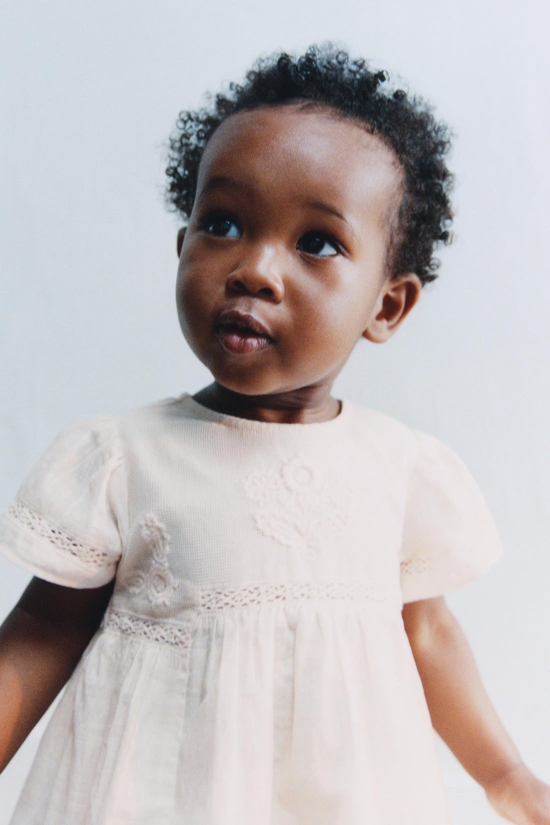 EMBROIDERED DRESS AND KNICKERS - Pale pink / 12-18 months (86 cm)