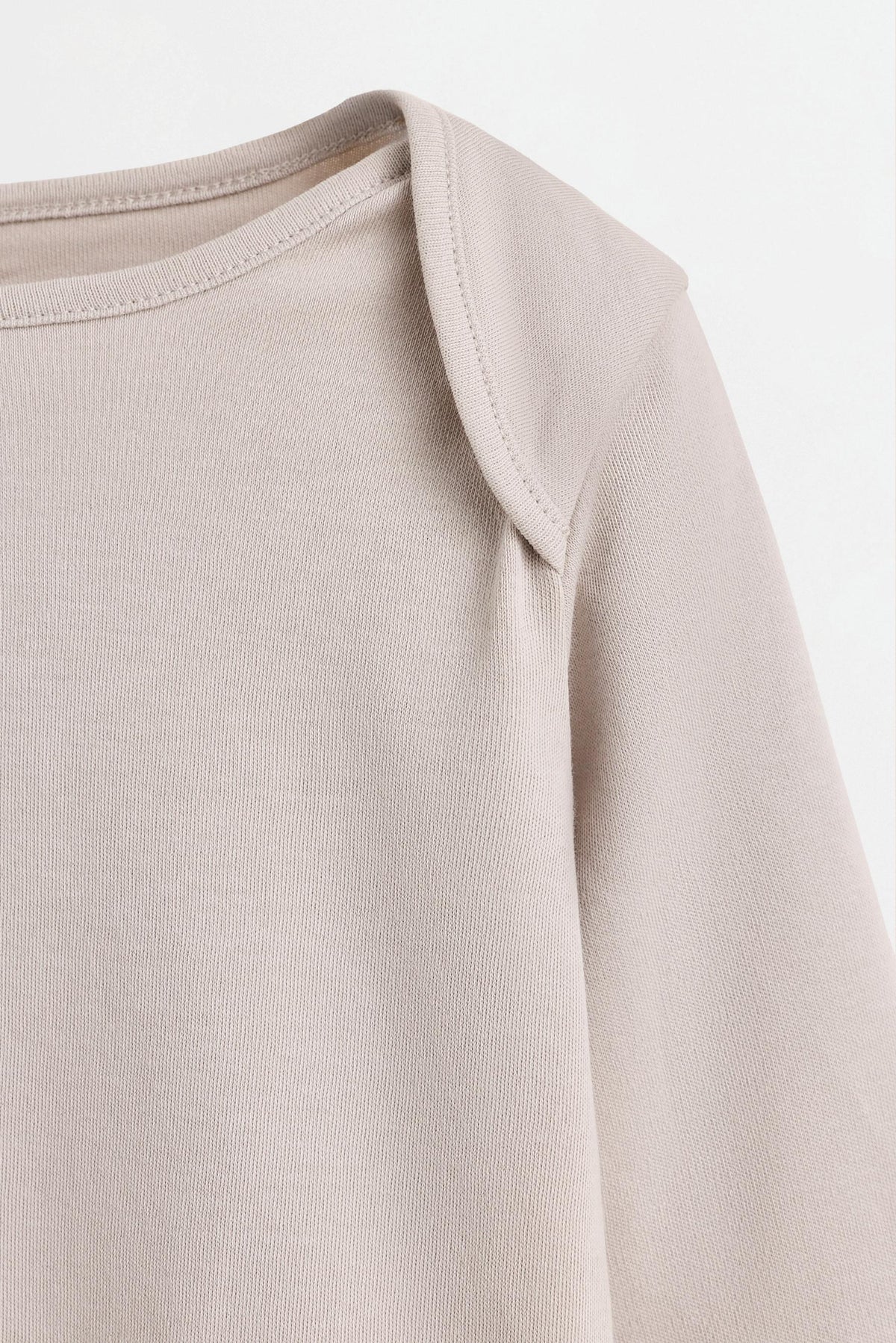 Plain long sleeve bodysuits (4-pack)