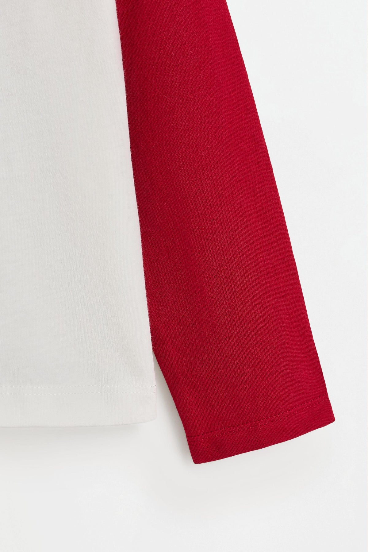 Text raglan sleeve T-shirt