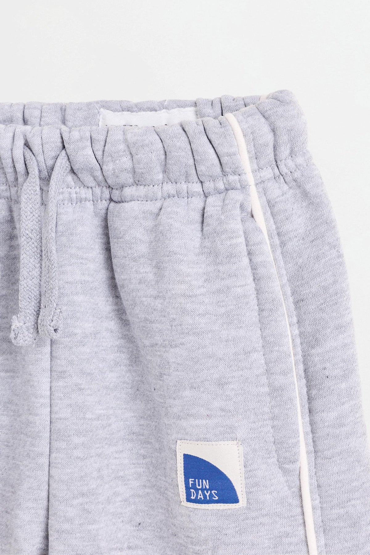 Plush trousers with piping