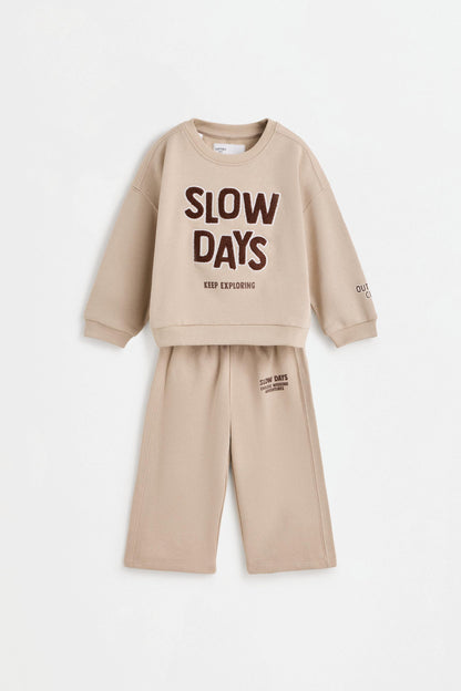 Plush sweatshirt and trousers co-ord