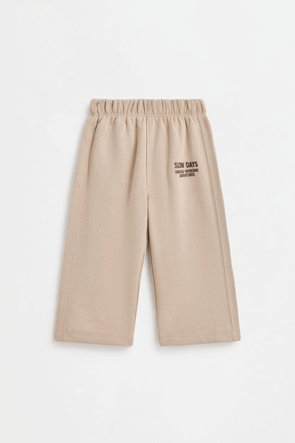 Plush sweatshirt and trousers co-ord