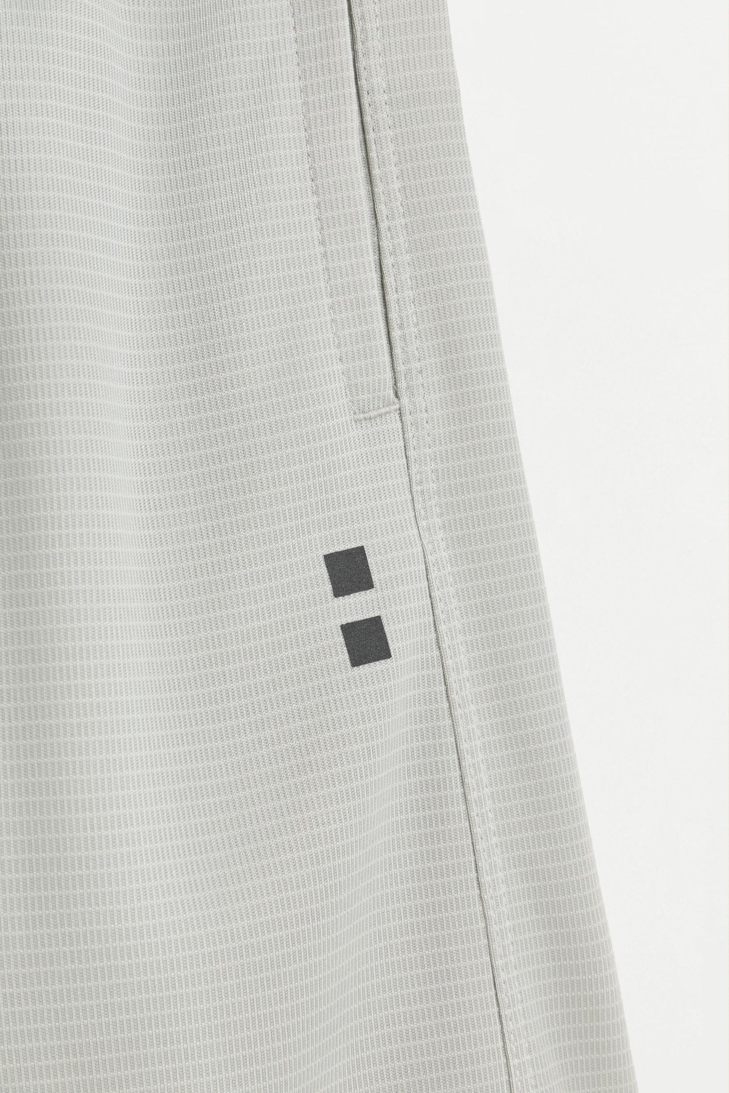 Bermuda sports shorts
