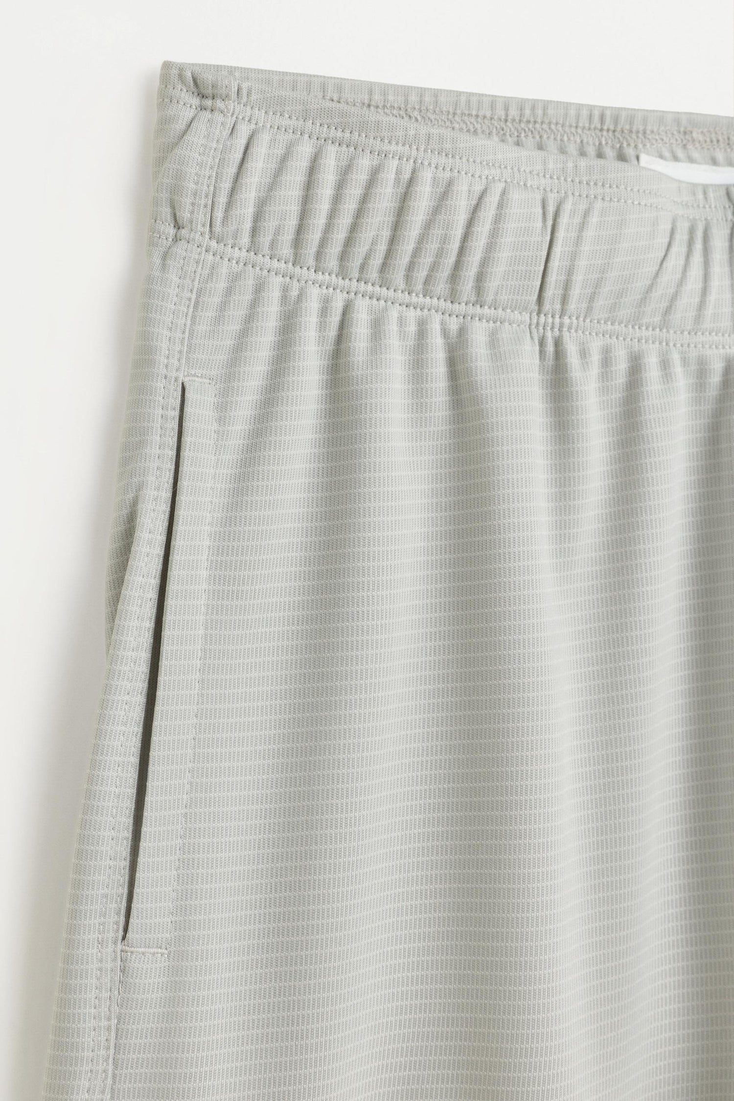 Bermuda sports shorts
