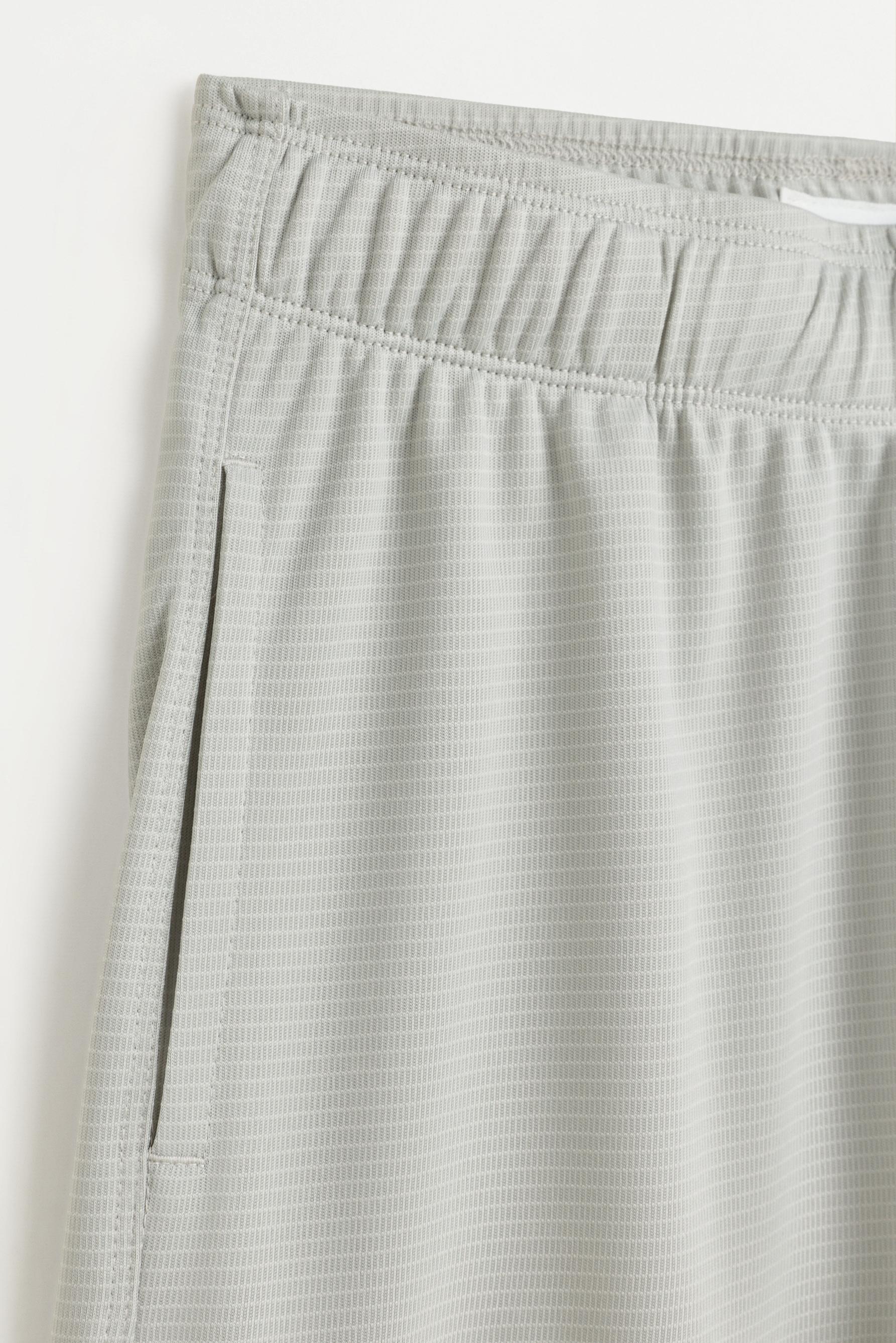 Bermuda sports shorts