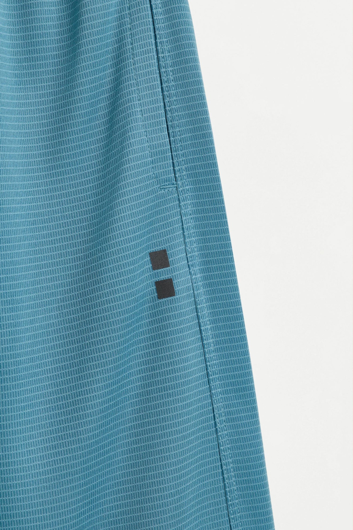 Bermuda sports shorts