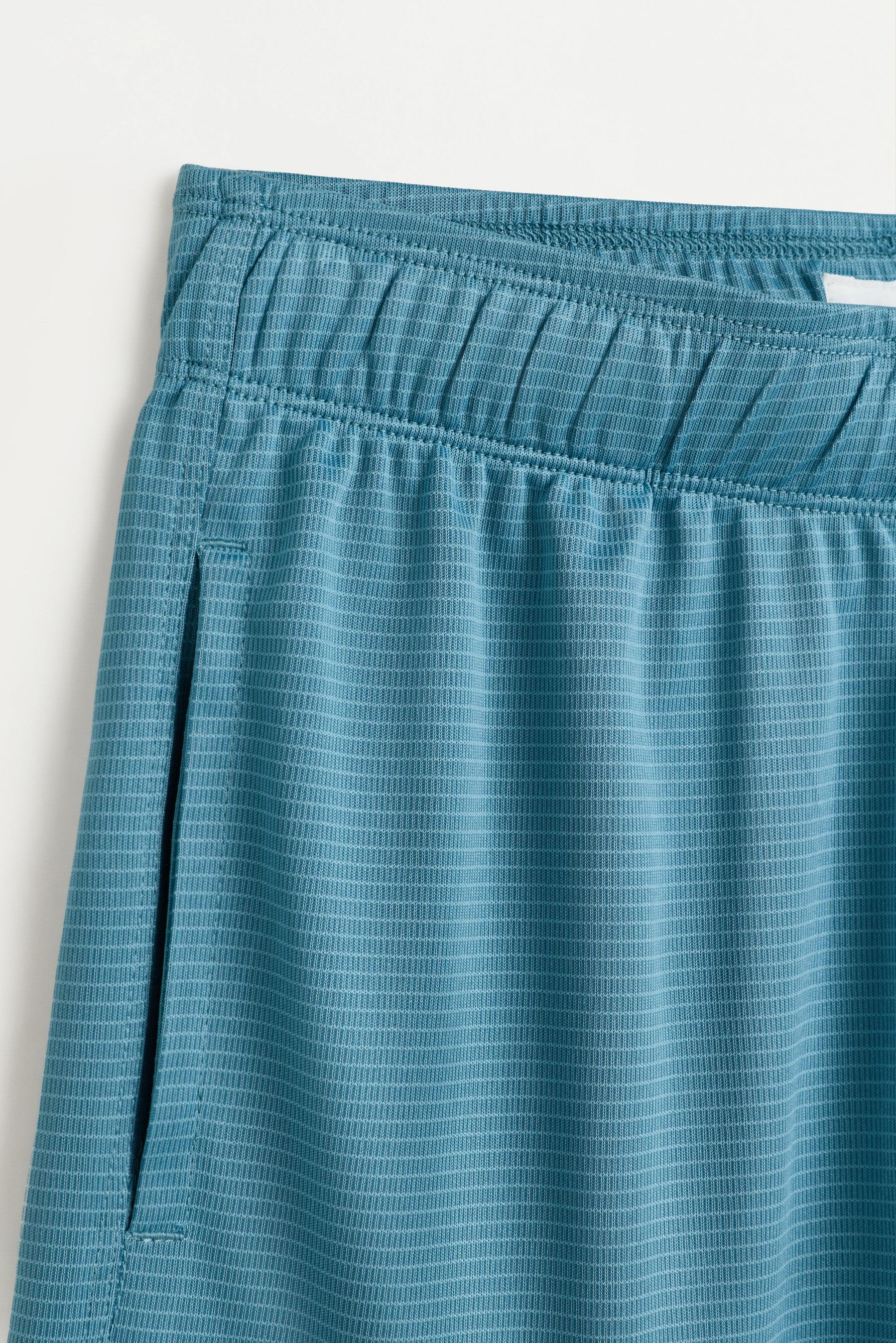 Bermuda sports shorts