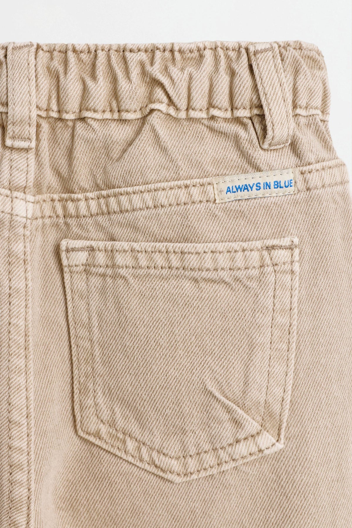 Balloon fit jeans