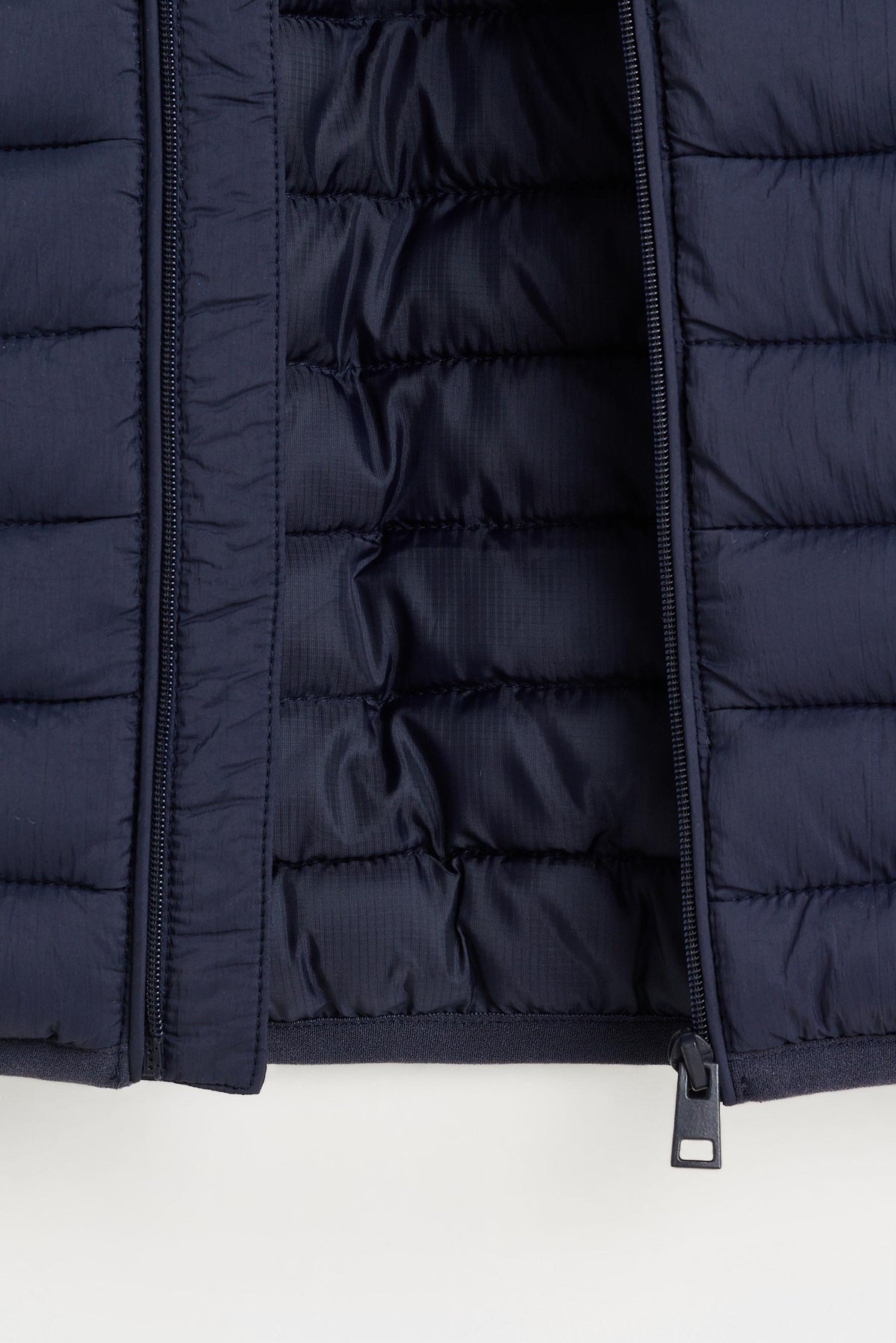 Lightweight quilted hooded jacket