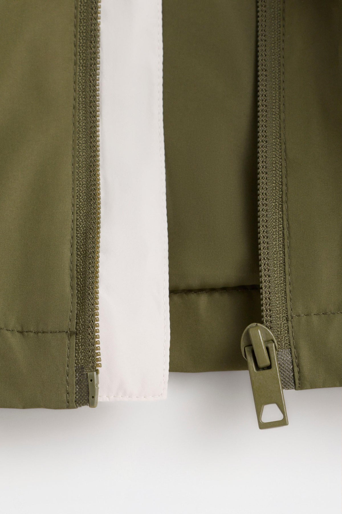 Color block windbreaker