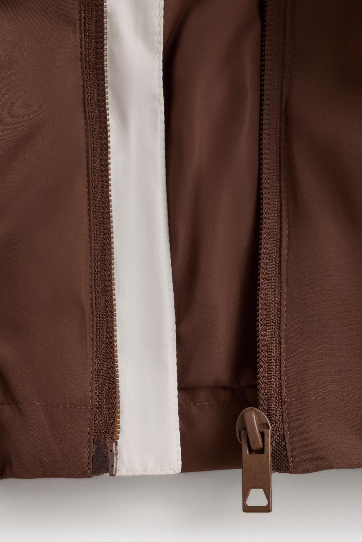 Color block windbreaker