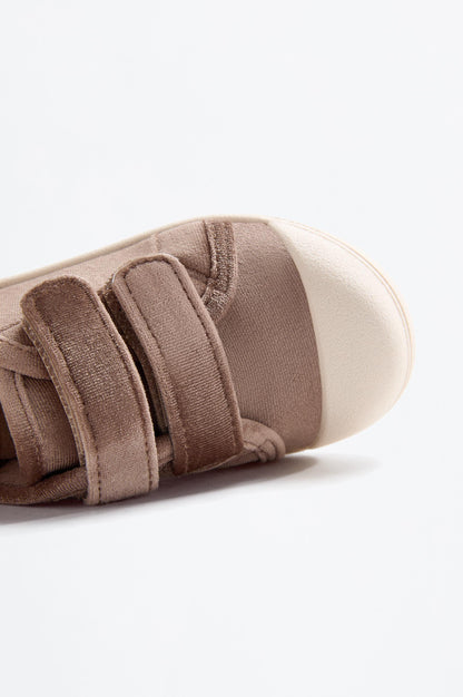 Velvet toecap slipper