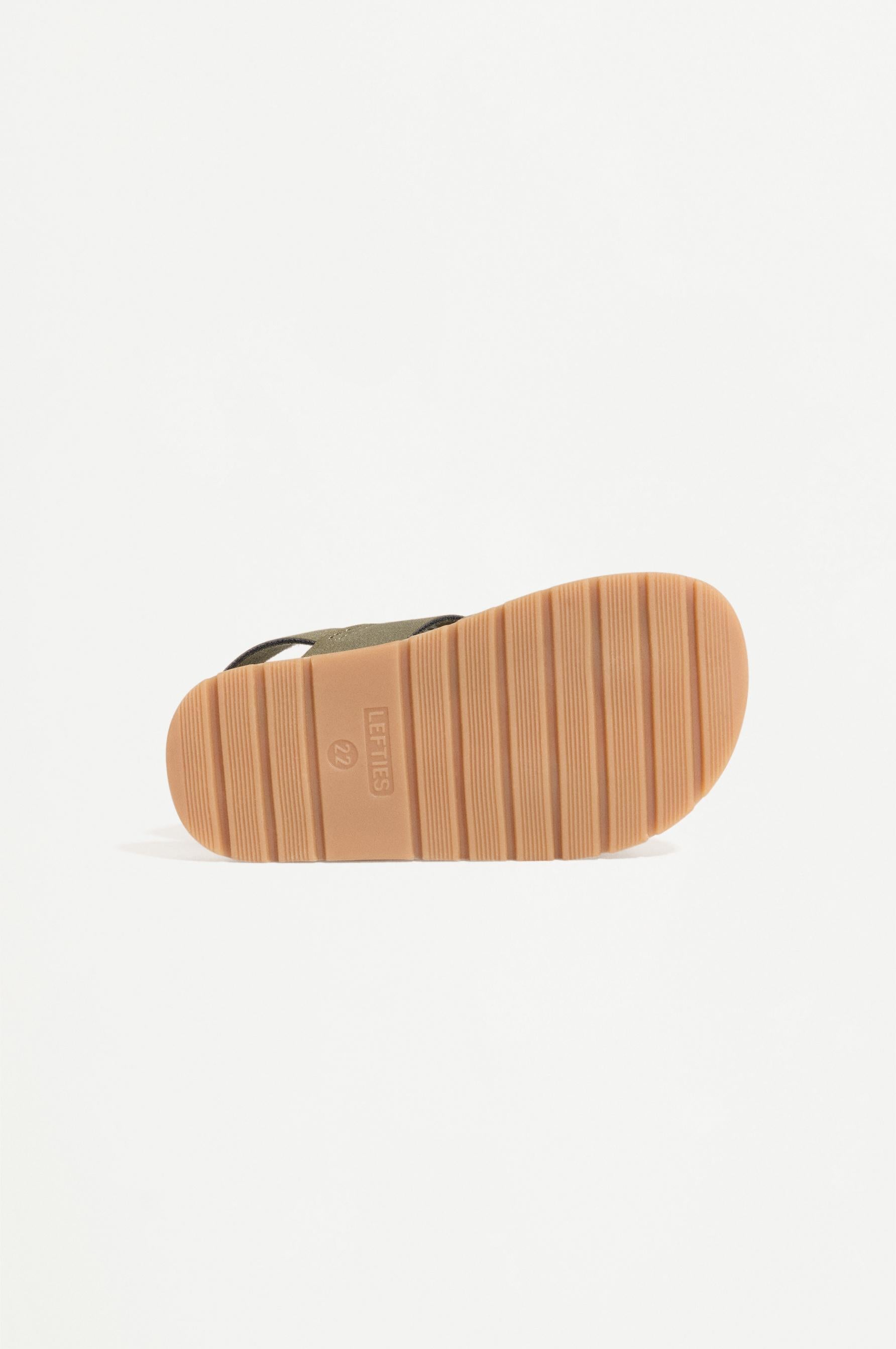BAREFOOT STRAP SANDAL