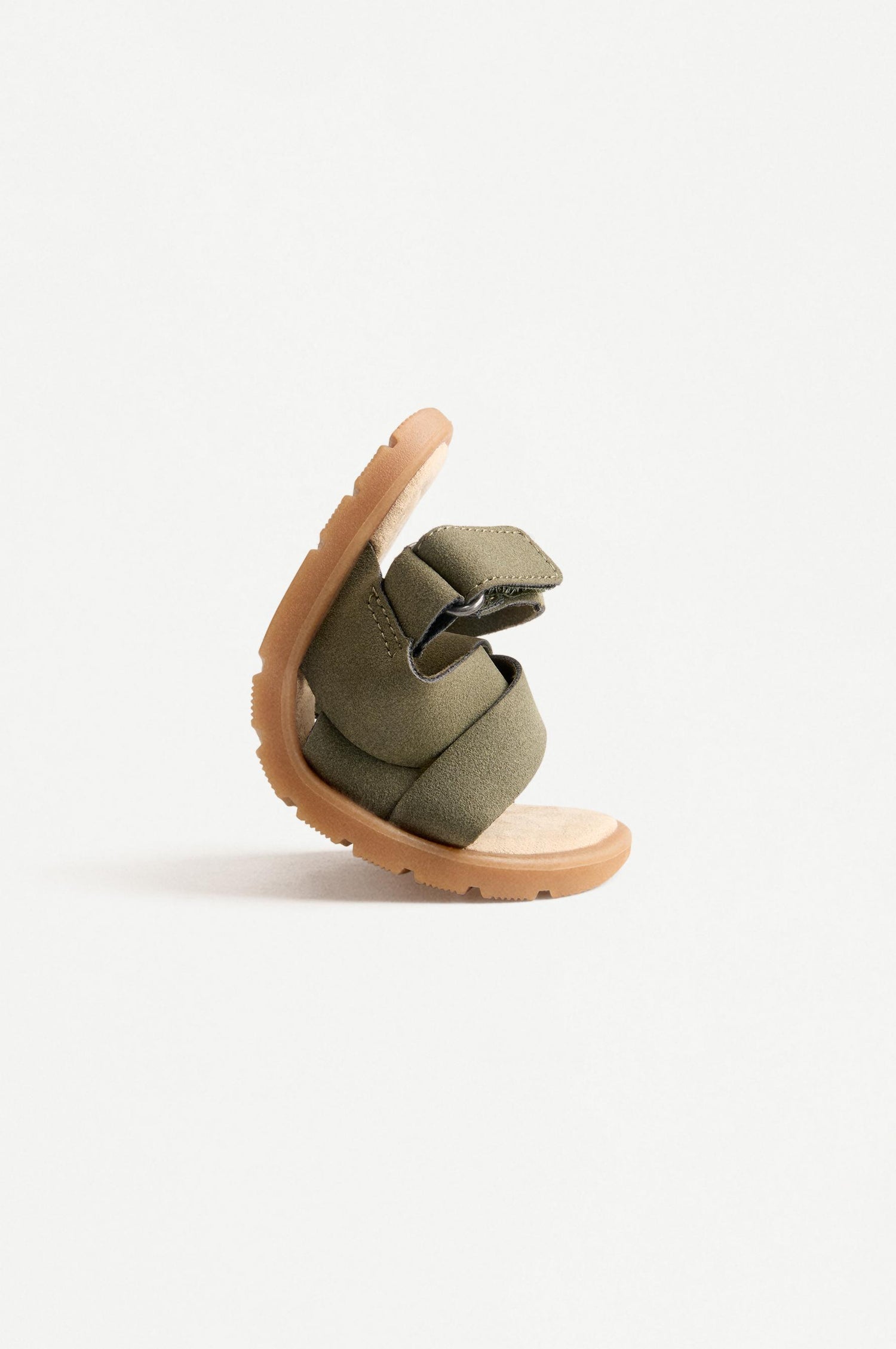 BAREFOOT STRAP SANDAL