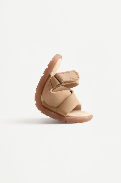 BAREFOOT STRAP SANDAL