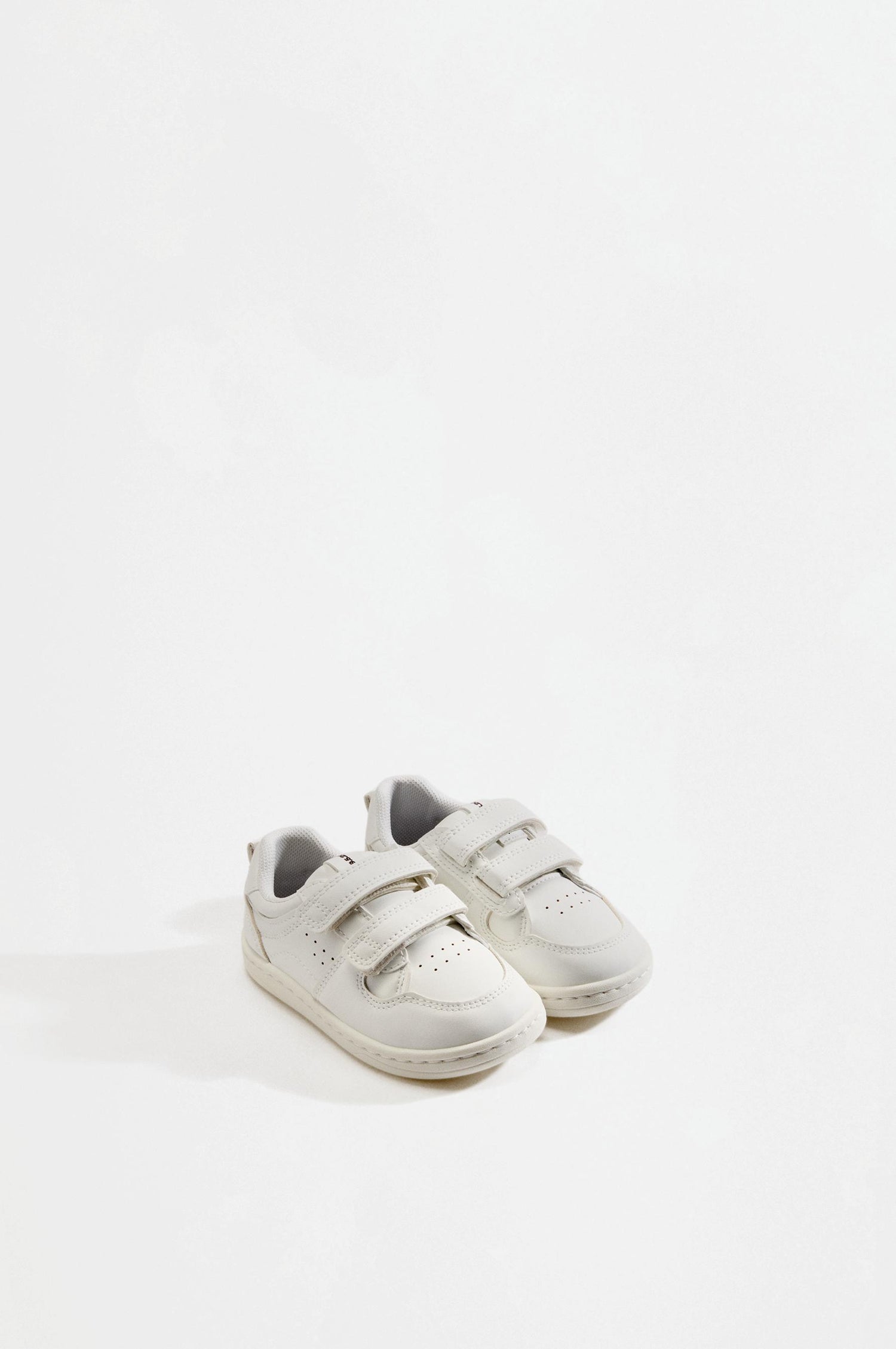 Barefoot sneakers