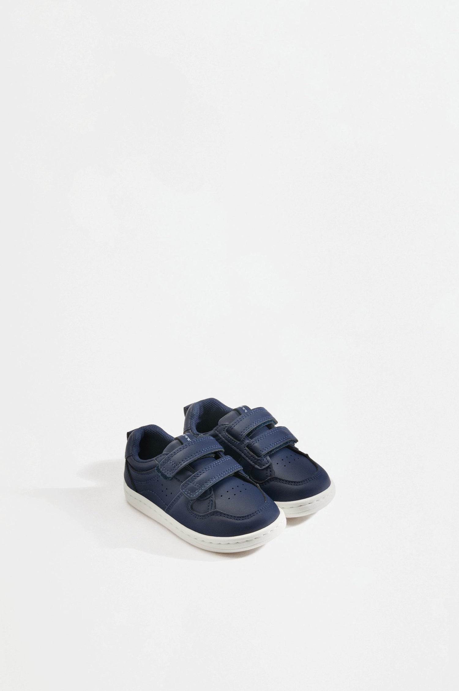 Barefoot sneakers