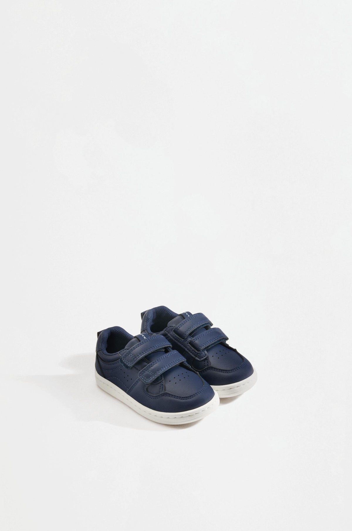 Barefoot sneakers