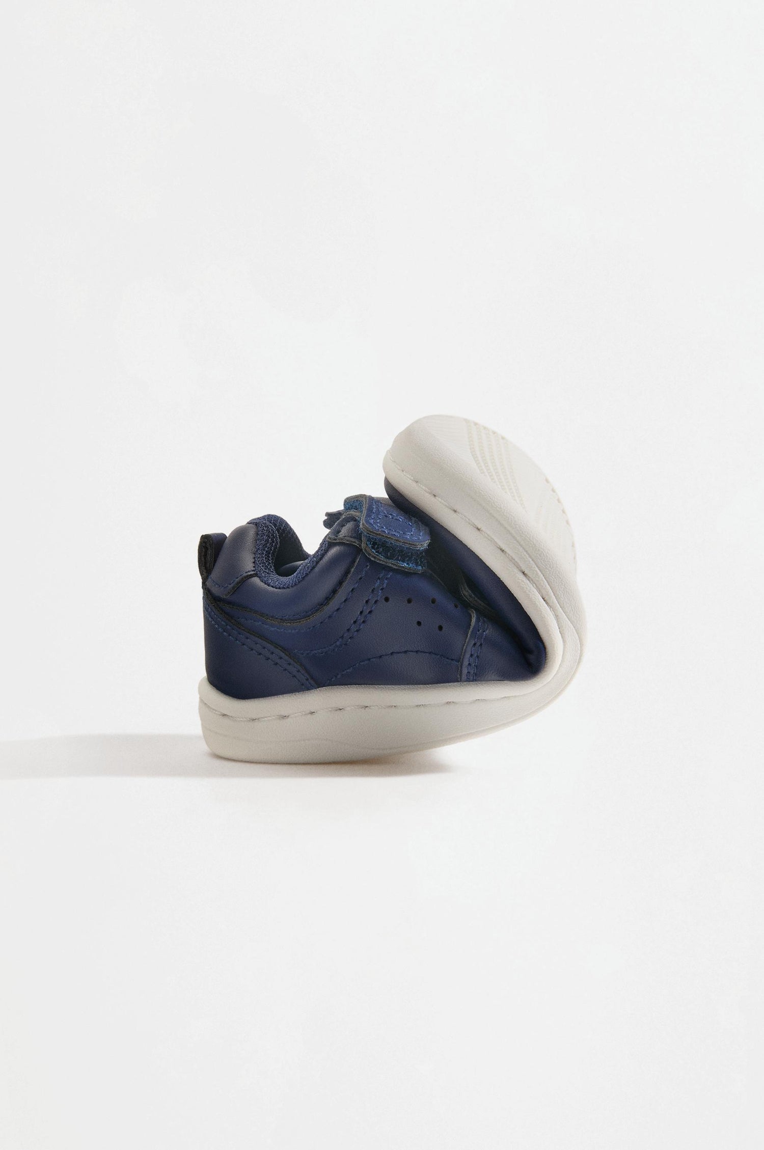 Barefoot sneakers