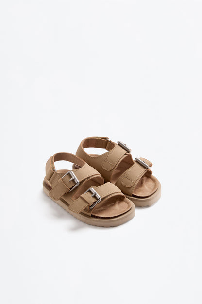 BUCKLE SANDALS