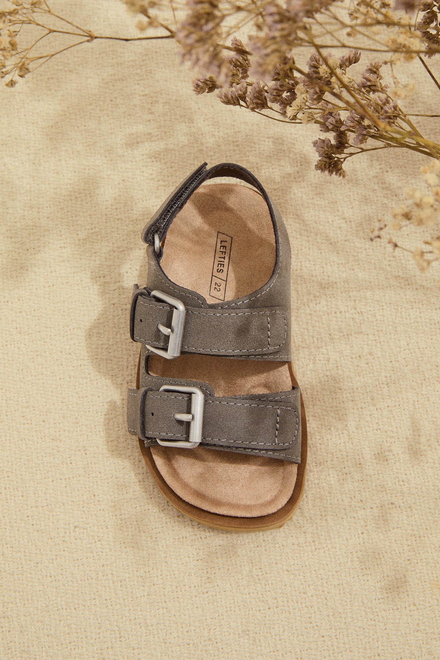 BUCKLE SANDALS