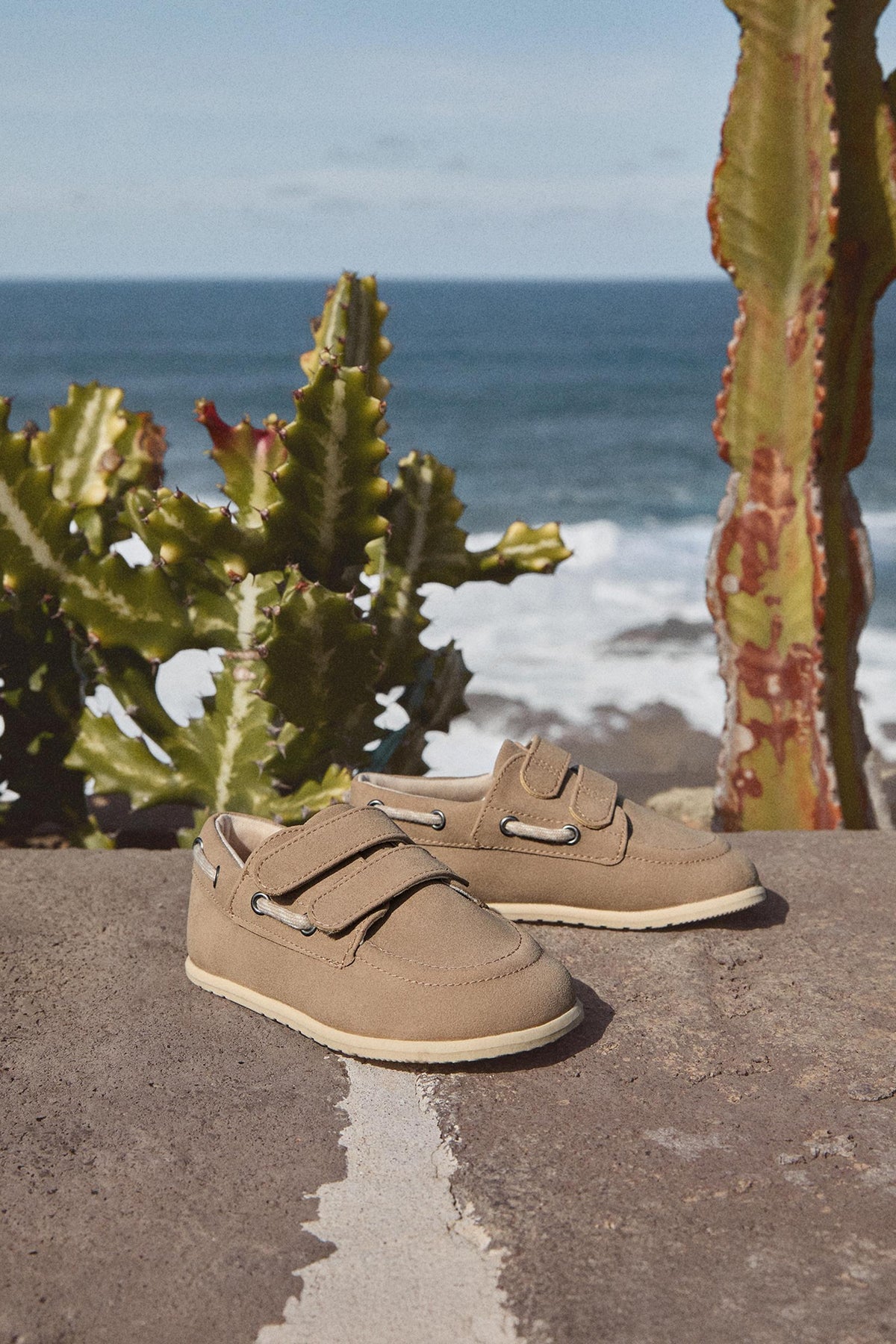 Moc toe barefoot shoe