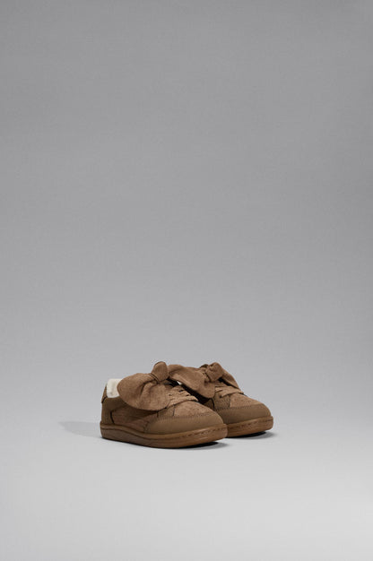 Barefoot bow slippers