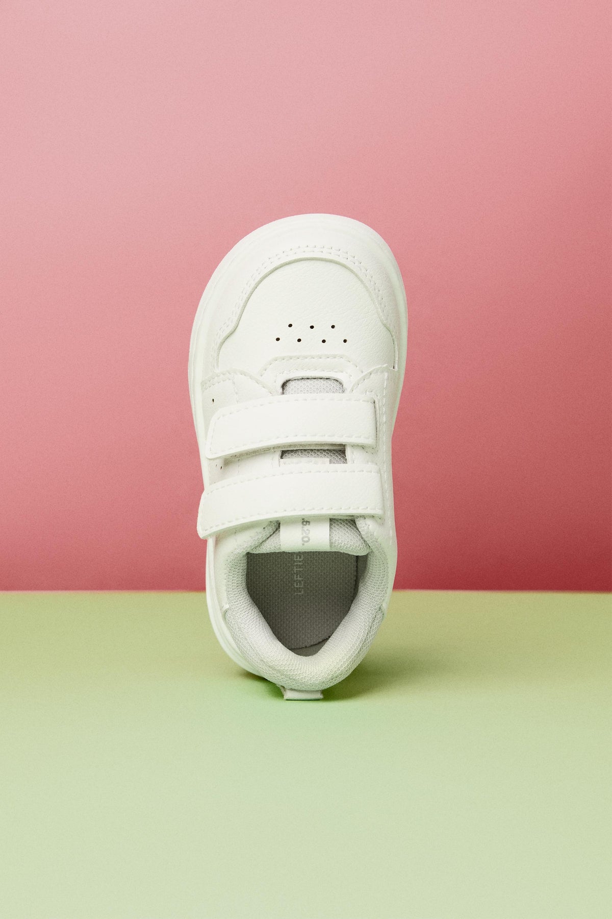 Minimalist athletic shoe