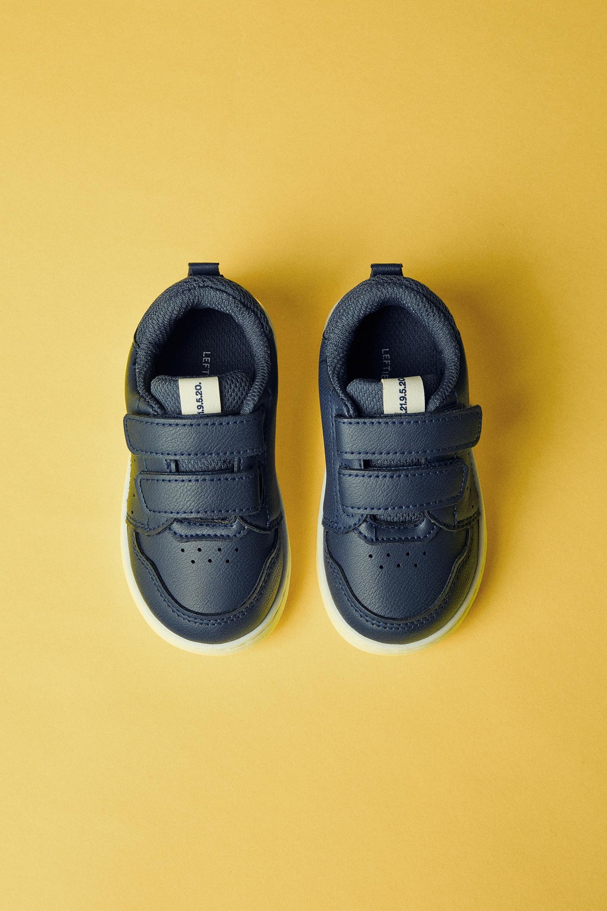 Minimalist athletic shoe