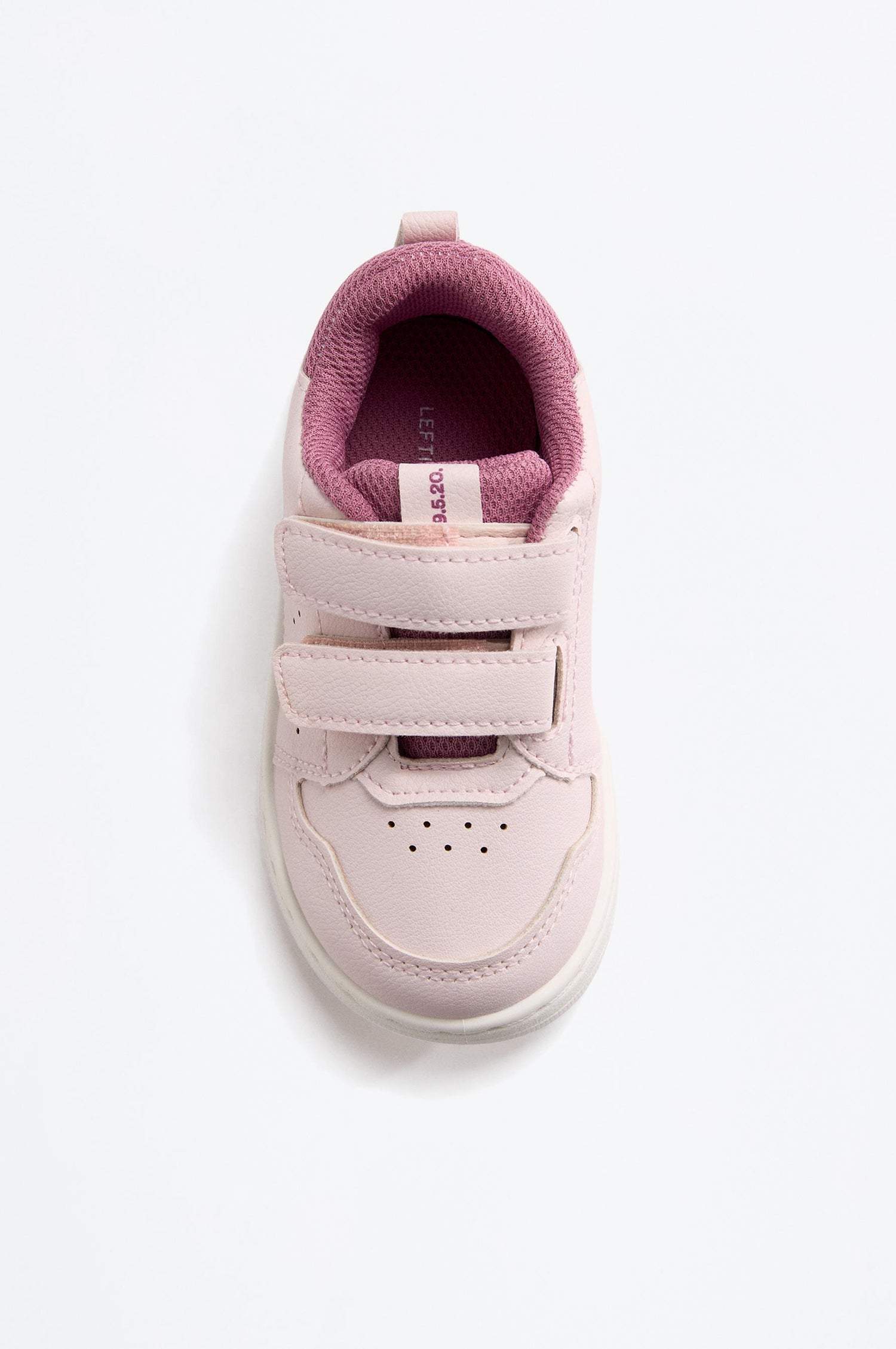Minimalist athletic shoe