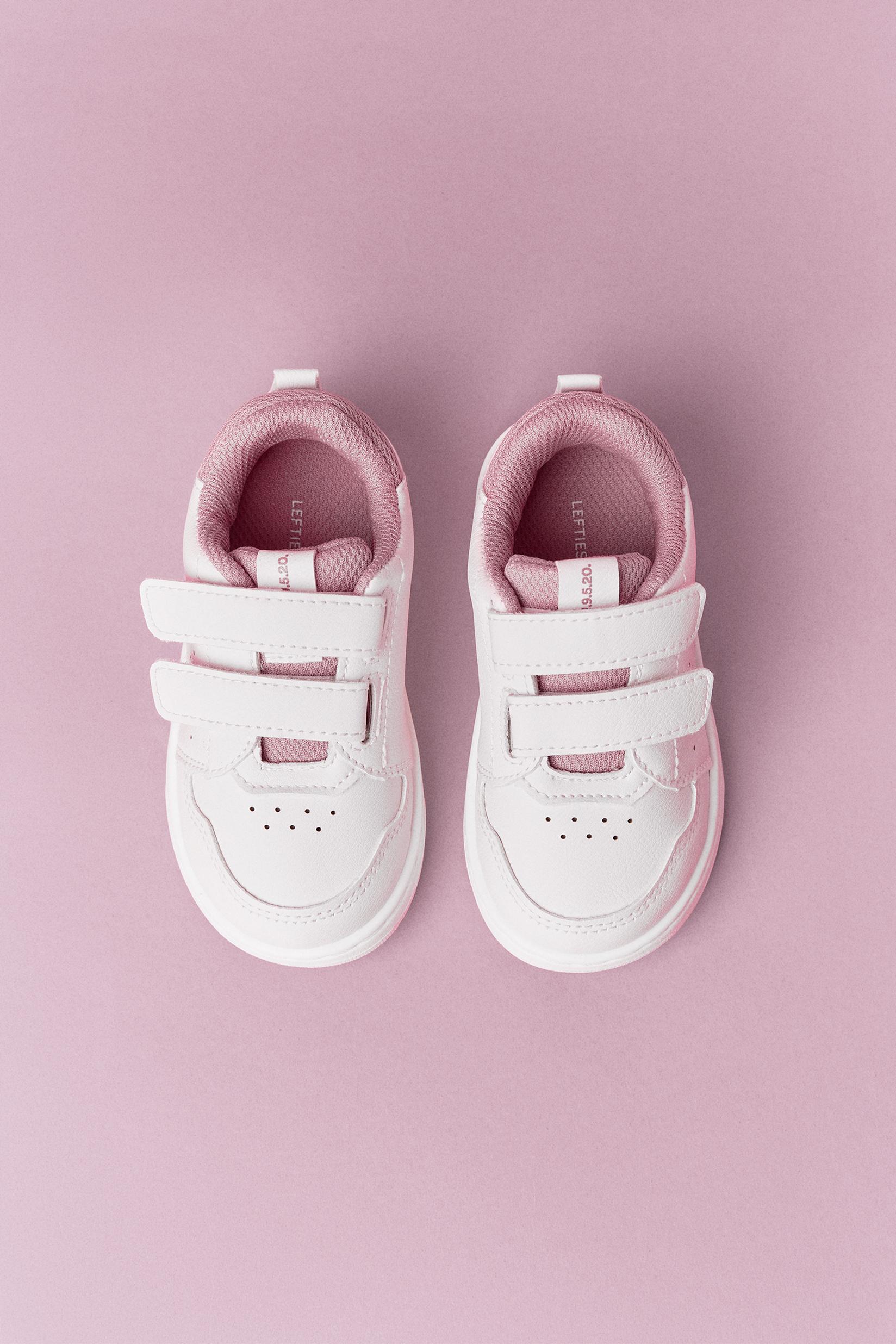 Minimalist athletic shoe
