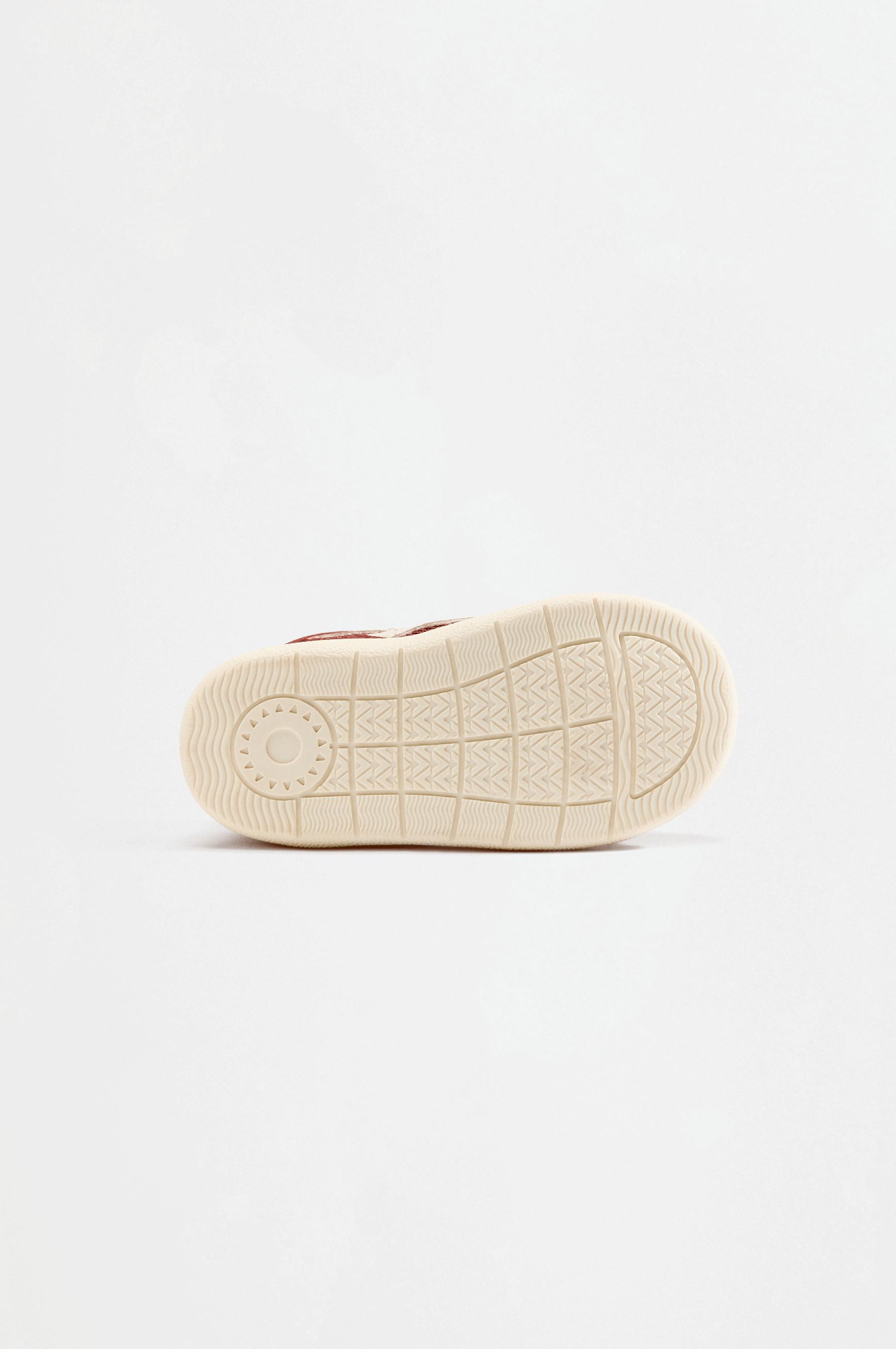 Combined barefoot sneakers