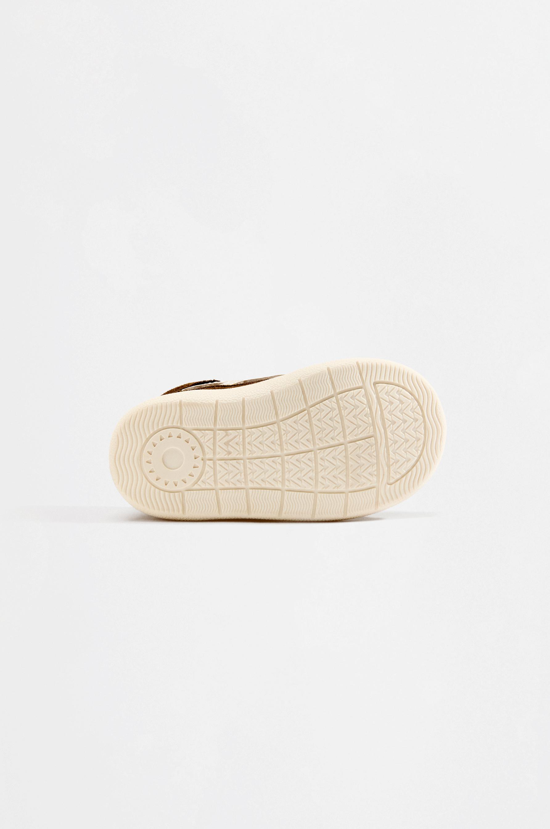 Combined barefoot sneakers