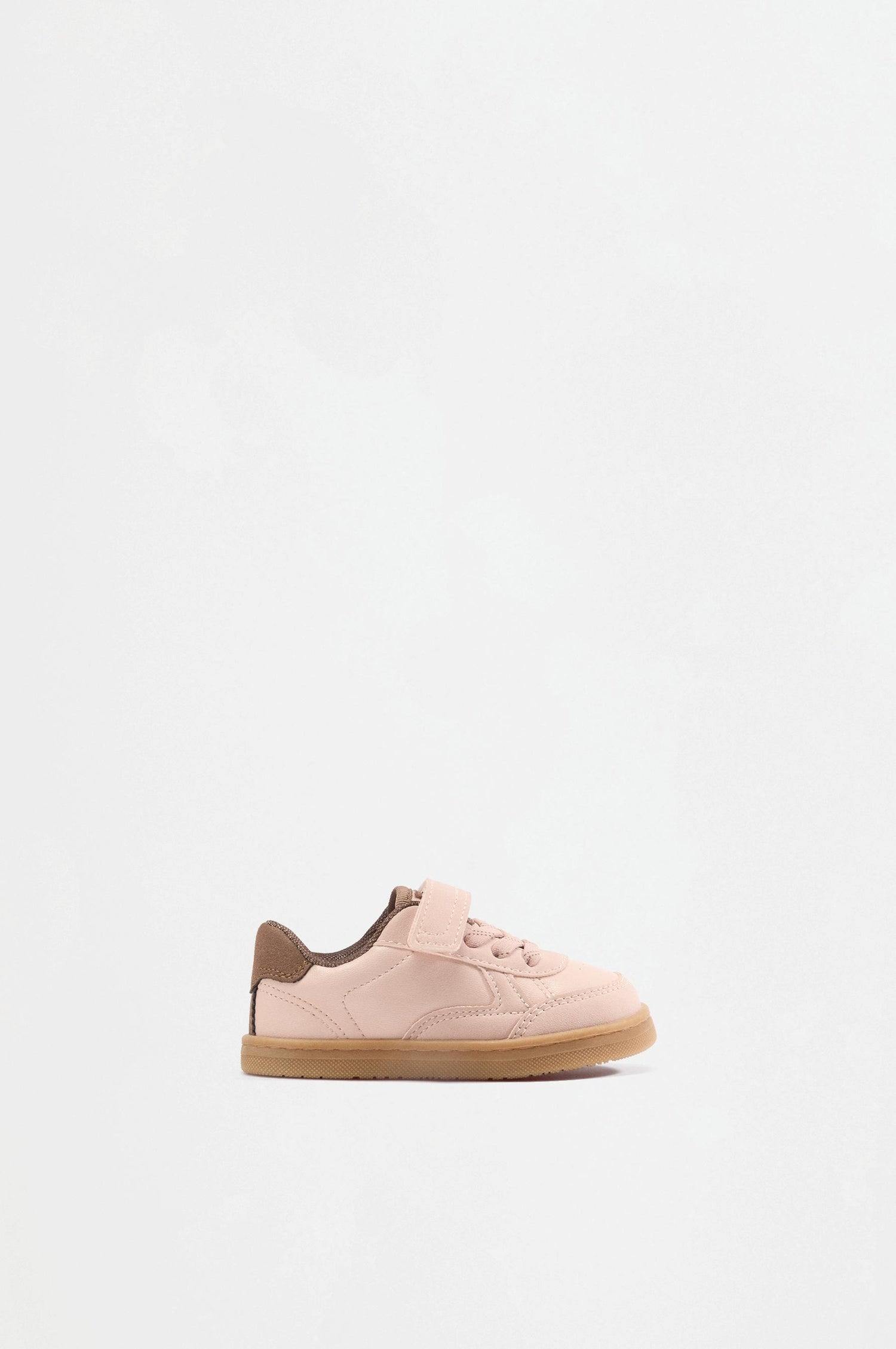 Casual barefoot sneakers