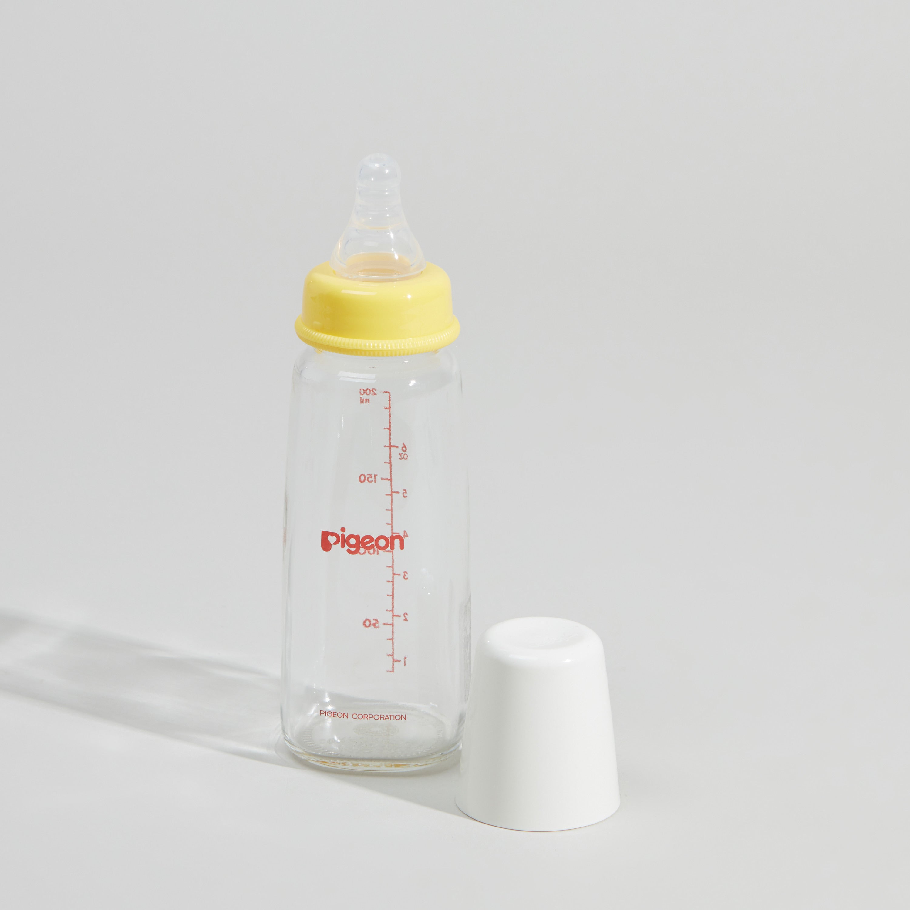 Pigeon Feeding Bottle - 200 ml - HomeBabyFeedingFeeding BottlesBottles &amp; Teats